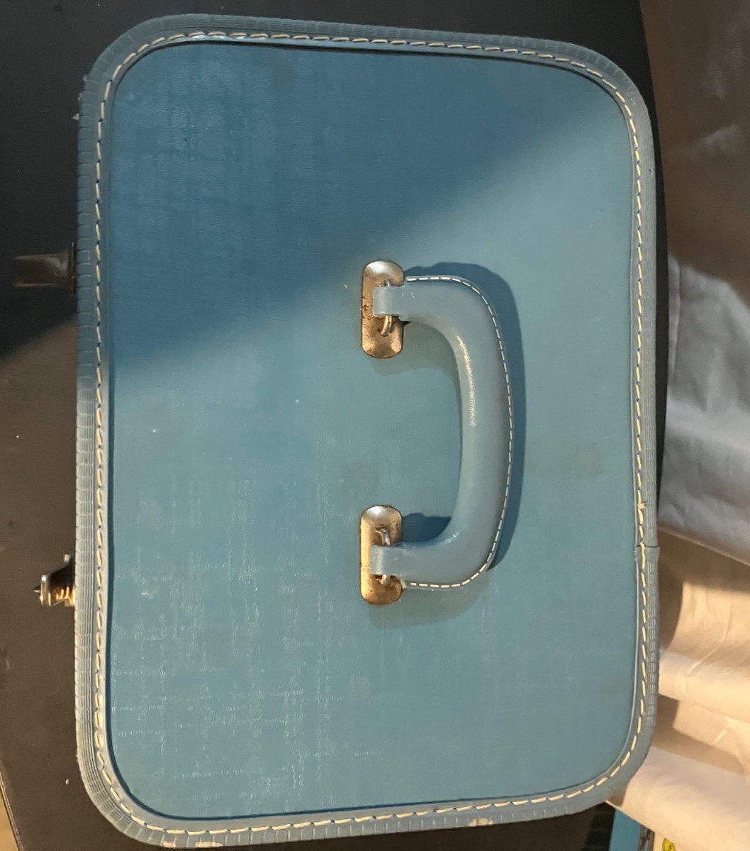 VINTAGE MID CENTURY BLUE MONARCH TRAIN COSMETIC TRAVEL CASE
