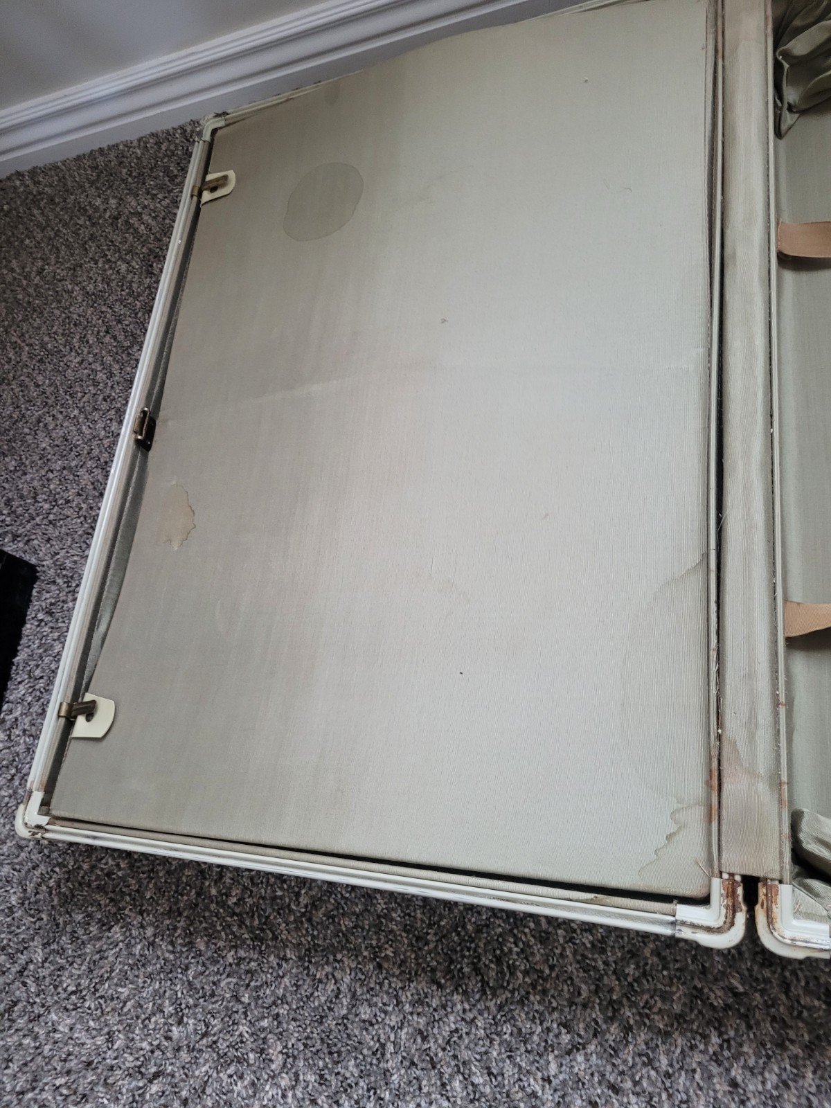 VTG 1950’s Samsonite Shwayder Marble Cream Luggage 4521 Set Of 1. 26″×19″