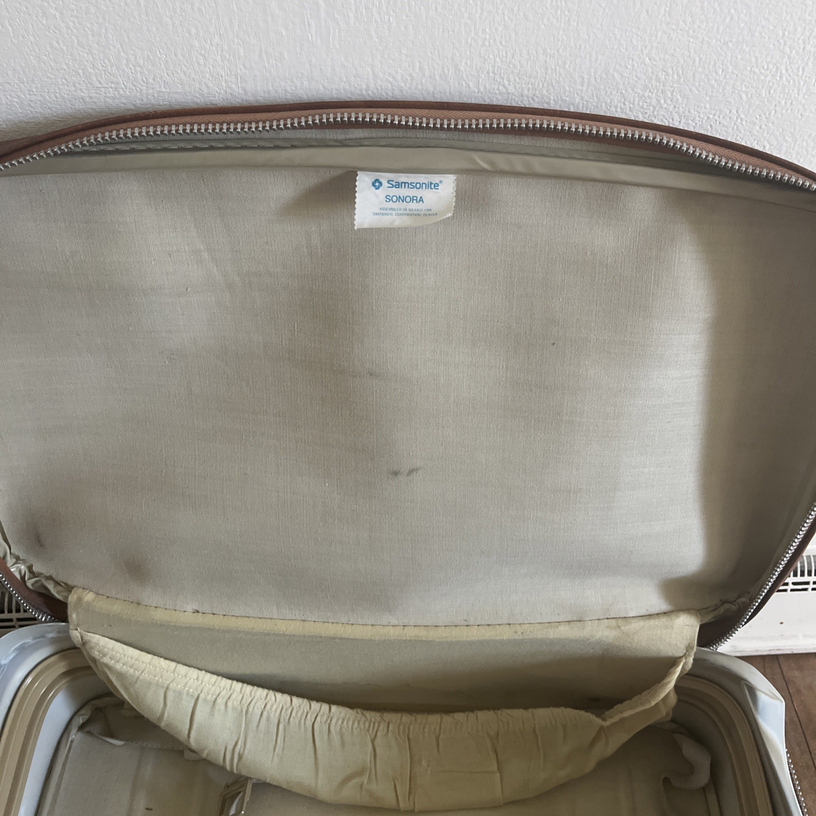 Vtg Samsonite Sonora II Carry On Luggage Suitcase Brown Faux Leather – READ