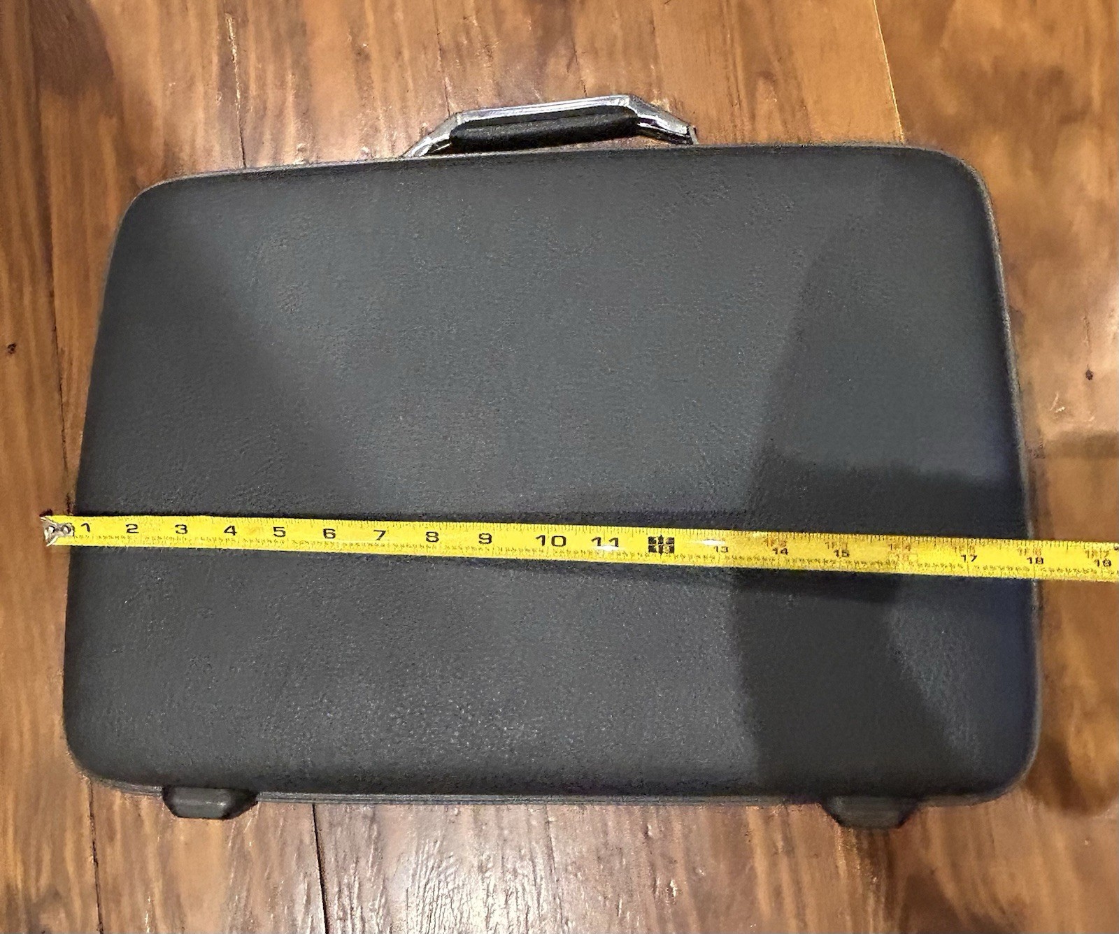 Vintage American Tourist Tiara Suitcase Gray Hard Shell Luggage NO KEY