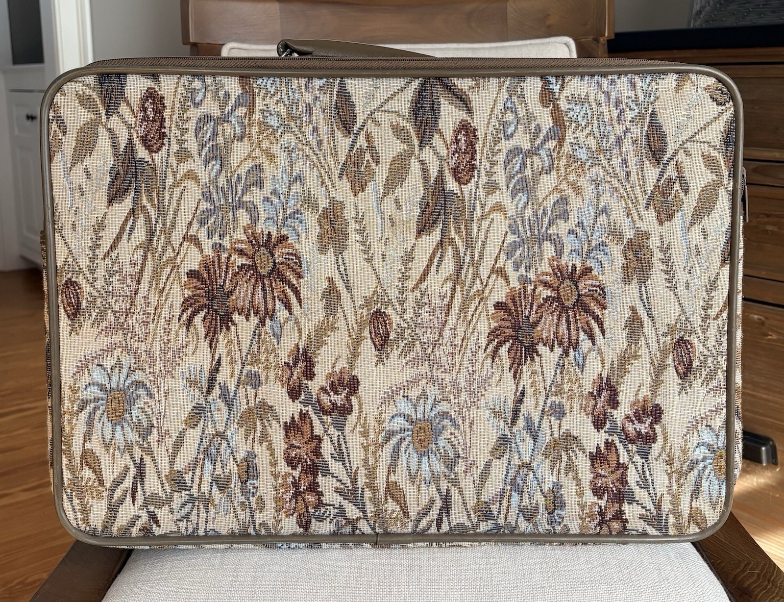 Vintage Jordache Floral Tapestry Travel Suitcase Carry-On Overnight Bag 80s