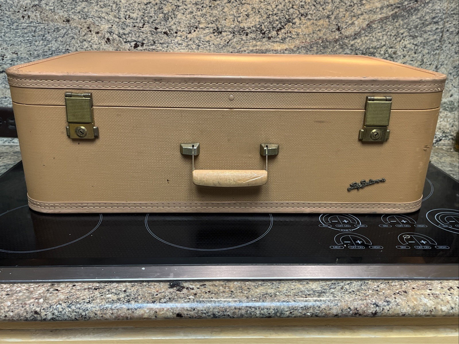 Vintage 1950s Lady Baltimore Beige 2 Pc Hard Luggage Suitcases