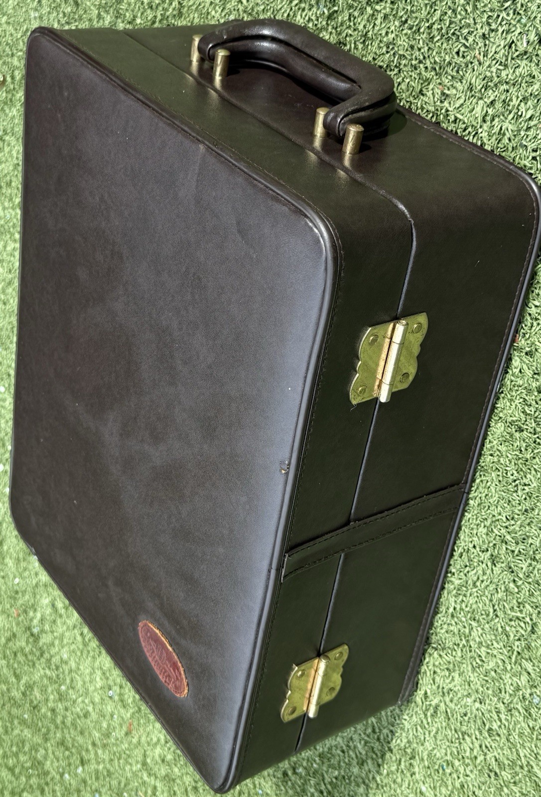 Vintage Destinations 15” Brown Picnic Travel Case Faux Leather Brass Locks