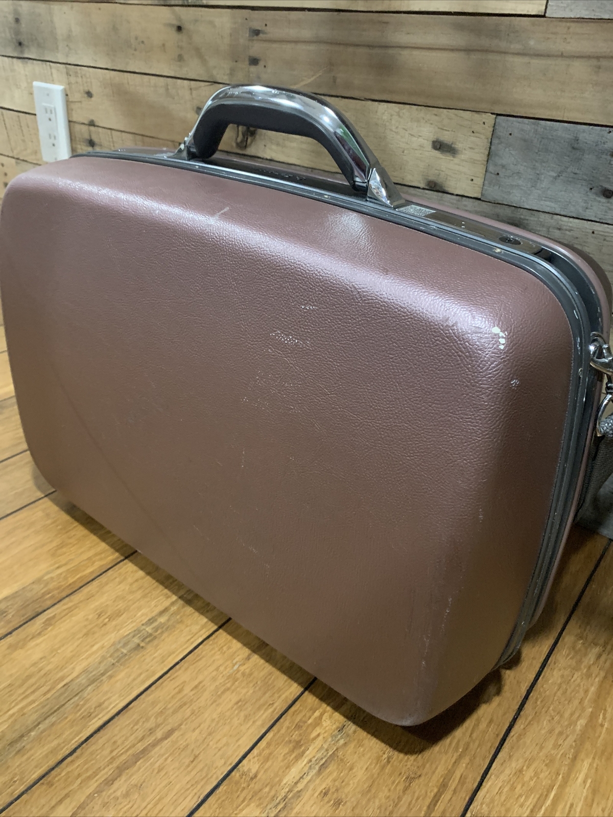 Vintage 1987 Samsonite Silhouette 4 Rolling Hard Suitcase Dusty Rose Carry On