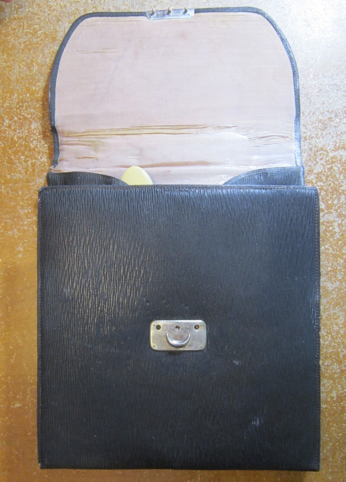 Vintage TRAVEL VANITY CASE 1900’s French Ivory Celluloid Complete Mirror Comb +