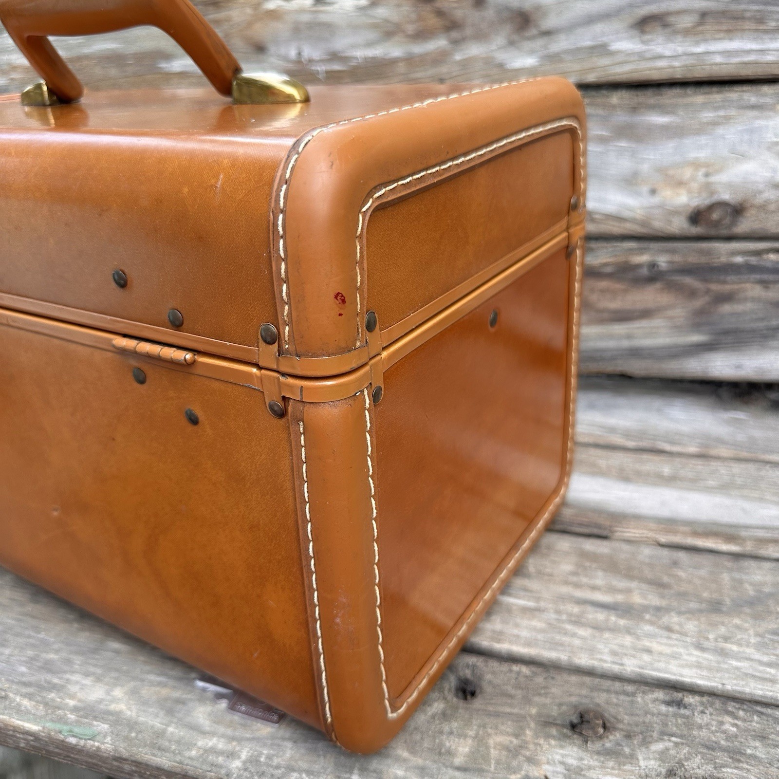 Vintage Samsonite Schwayder #4612 Brown Faux Leather Makeup Train Hard Case USA