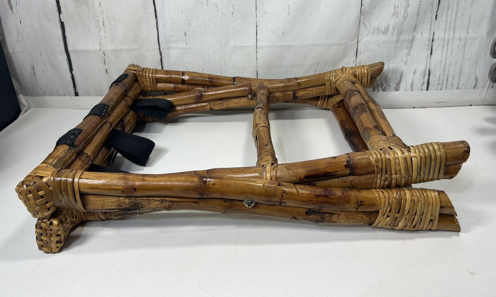 RARE VINTAGE HEAVY DUTY CHINOISERIE FOLDING BAMBOO/RATTAN LUGGAGE/SUITCASE RACK