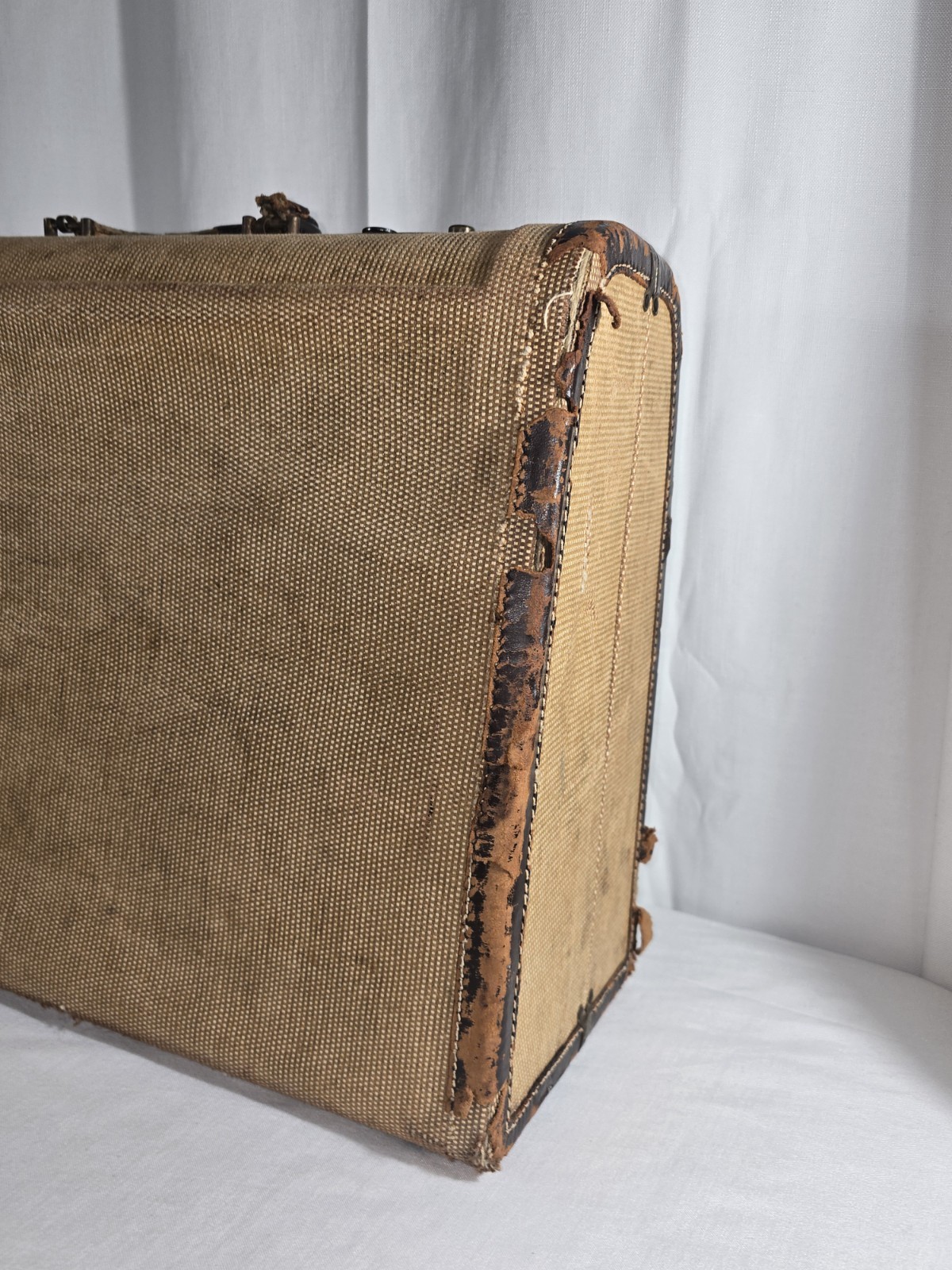 Vintage 1940s Tweed Suitcase Luggage Woven Canvas Plaid Lining Leather Handle