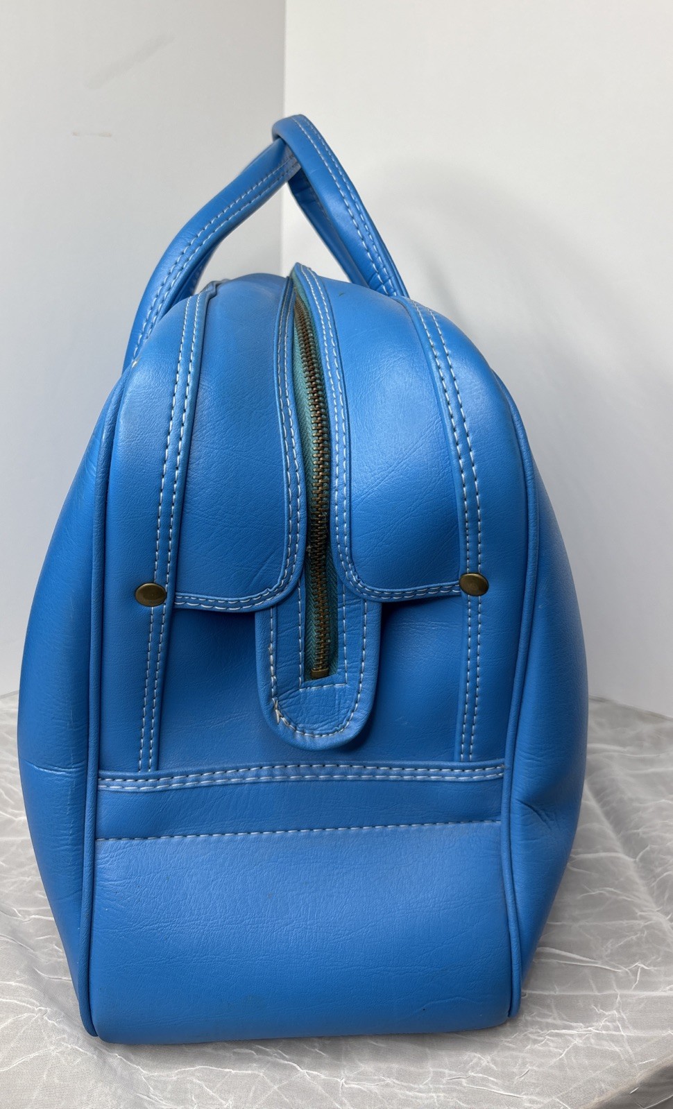 Vintage Aqua Turquoise Carry On Tote Luggage 1970s / 80s Travel Bag