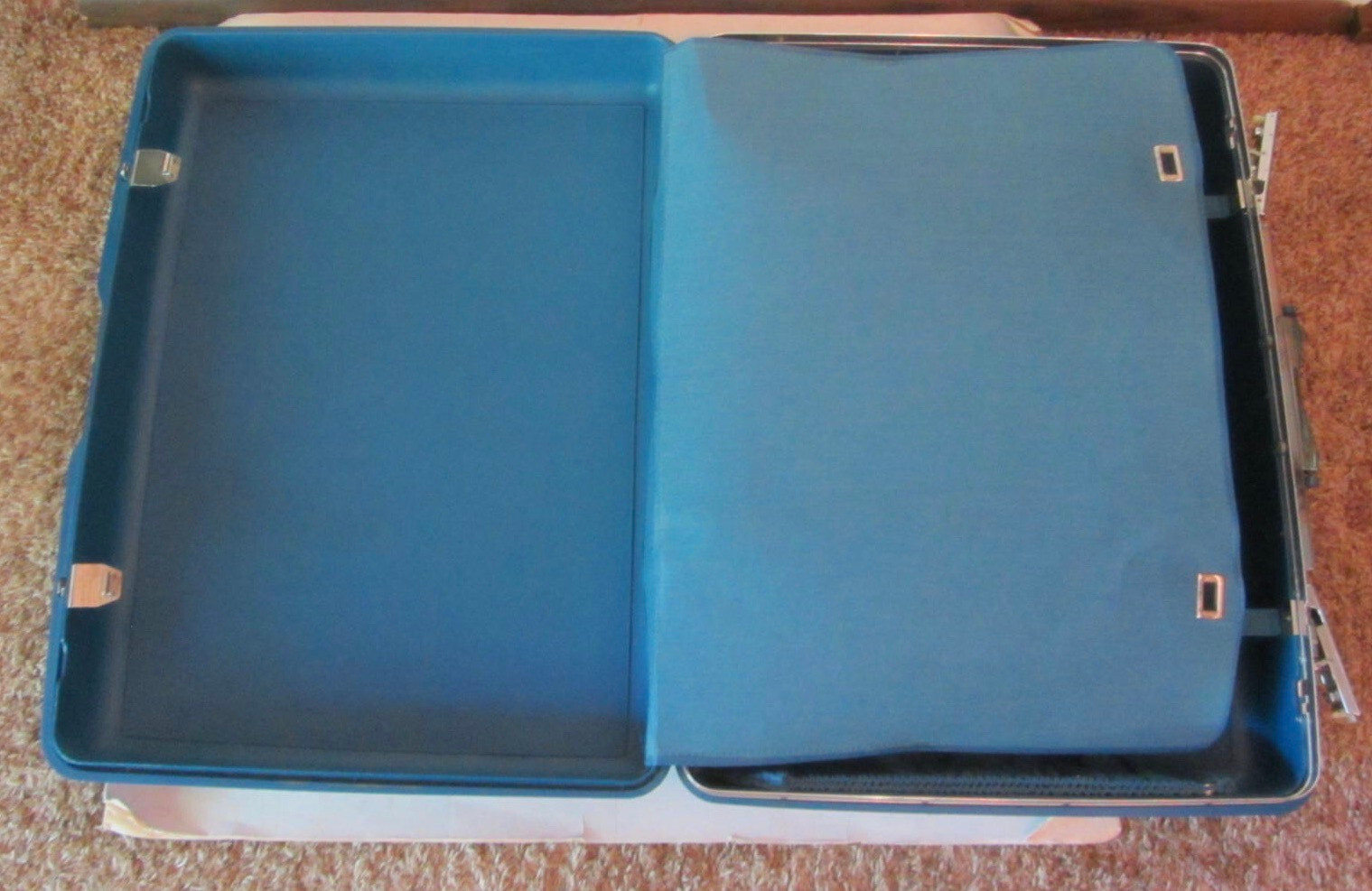 Vtg SAMSONITE SATURN Large Hard Shell Suitcase BLUE Luggage 24 x 18 x 7 Divided