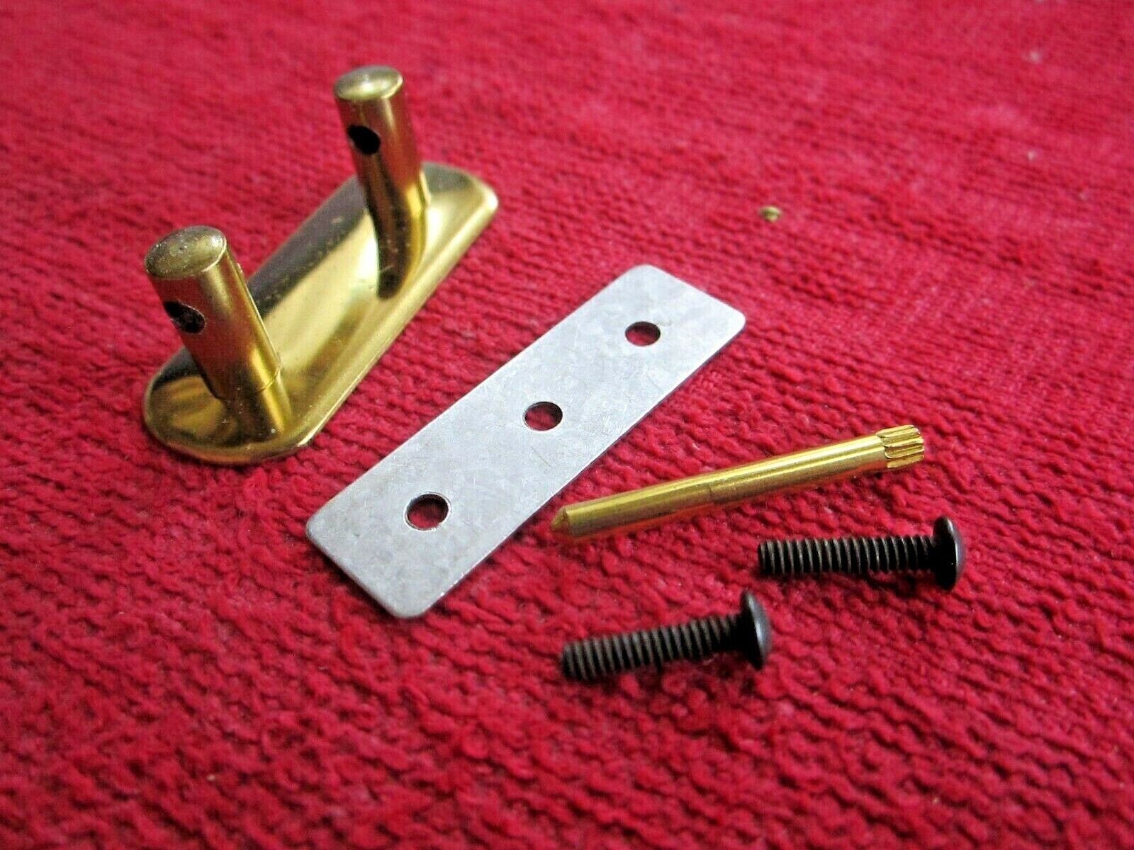 2 sets ANTIQUE VINTAGE SUITCASE LUGGAGE HANDLE MOUNTING STUDS PINS BRACKET PART