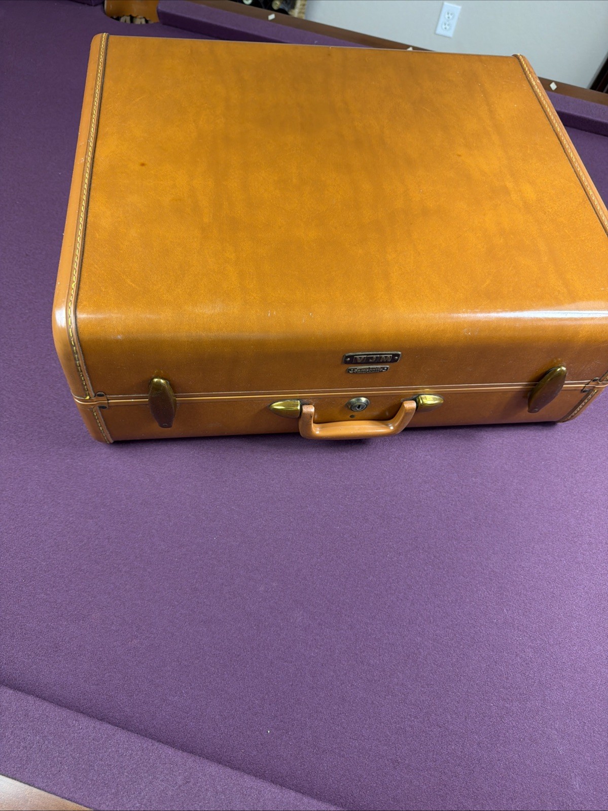 Vintage Samsonite streamlite Suitcase Hard shell Luggage W/wardrobe Hanger NOKEY