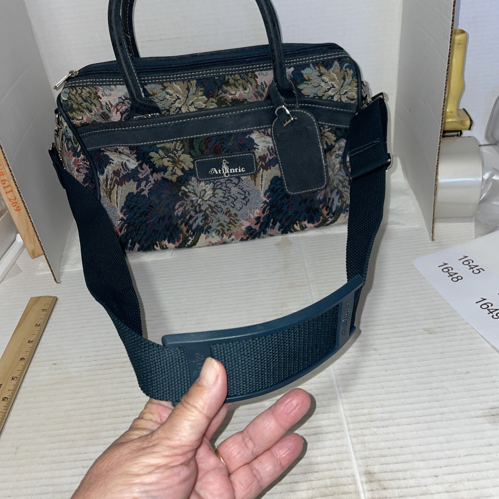 Vintage Atlantic Crossbody Overnight CarryOn Travel Floral Tapestry Suitcase Key