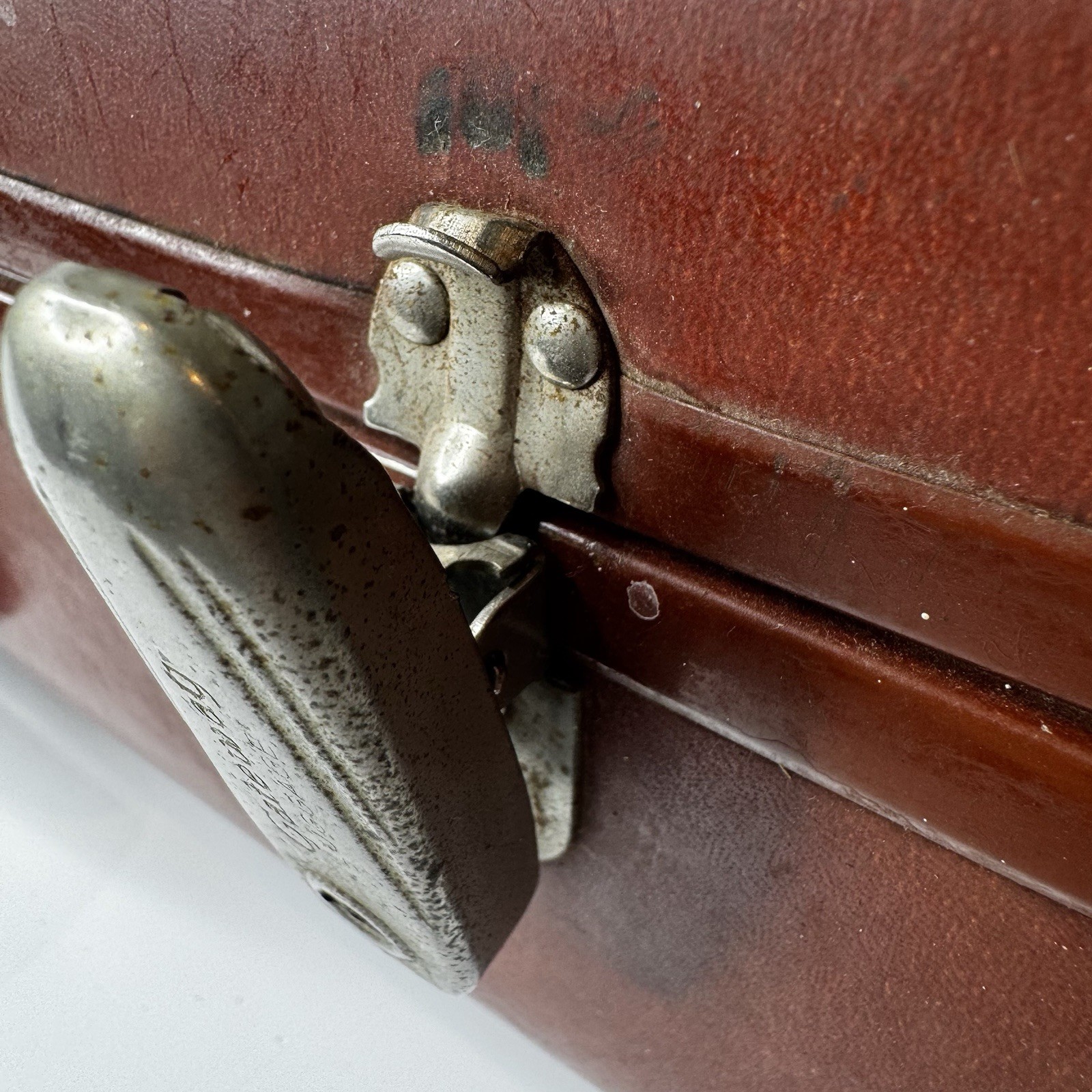 VTG Gateway Luggage Suitcase Hard Shell Brown 1940s 1950s Mid-Century Prop Decor