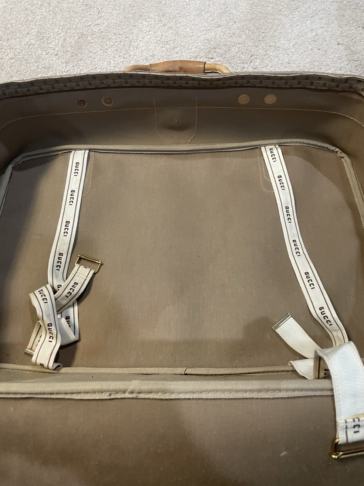 Vintage Gucci GG Monogram Hard Case Travel Bag Authentic Italy 010-39-4908-60