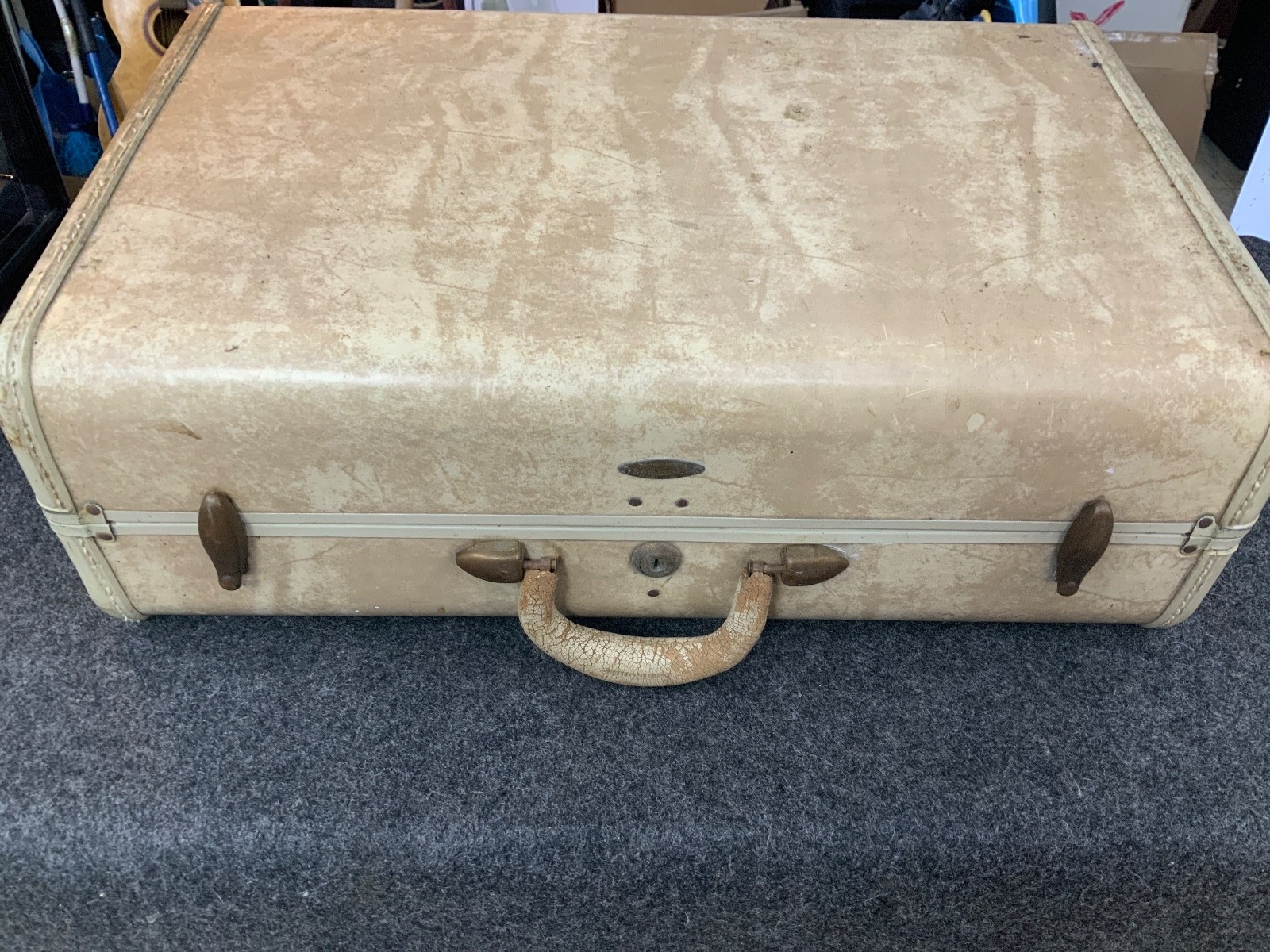 Vintage 1950’s Samsonite Shwayder Brothers Marble Cream Suitcase Luggage 12 x 19