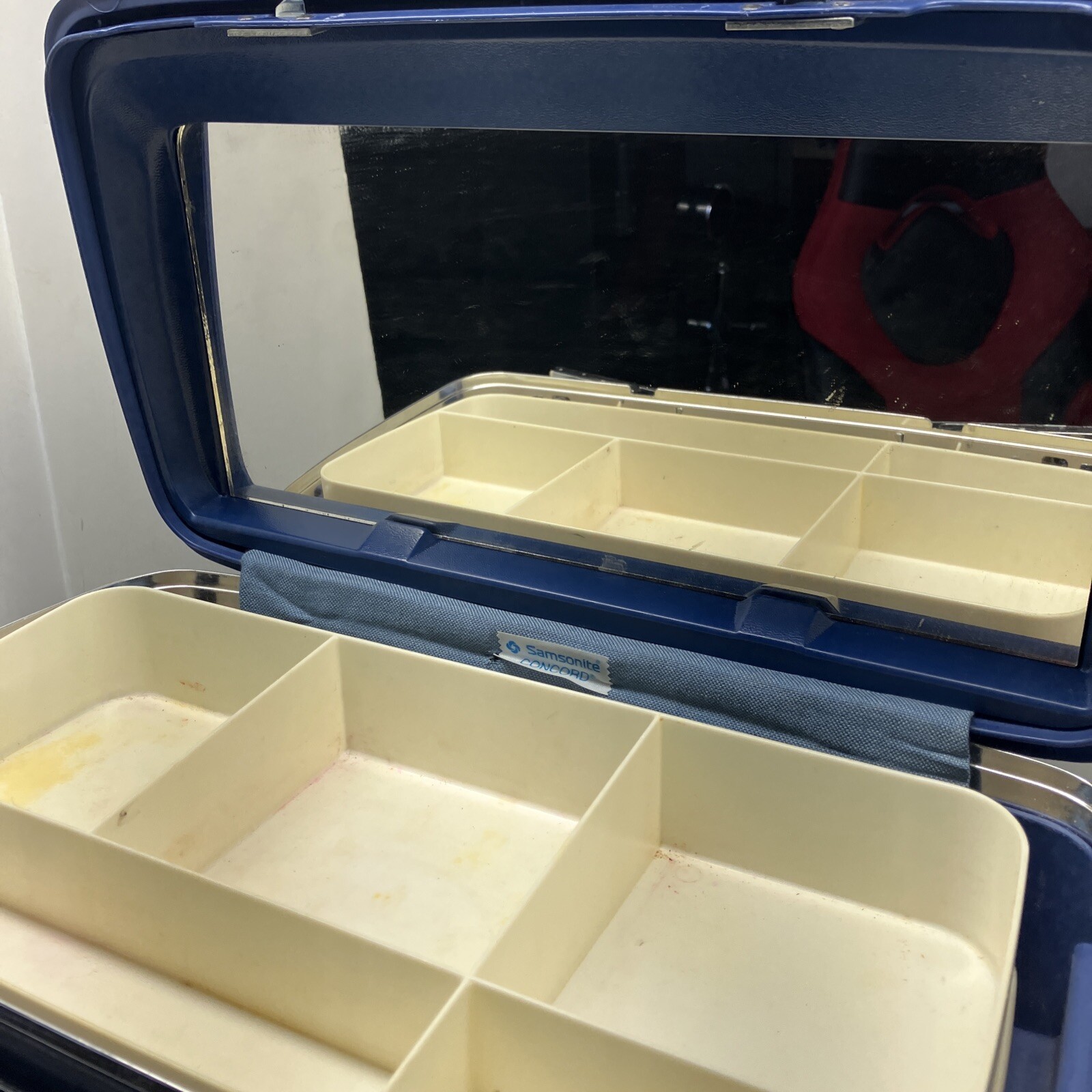 samsonite concord Make Up Case With Key Mirror And Tray