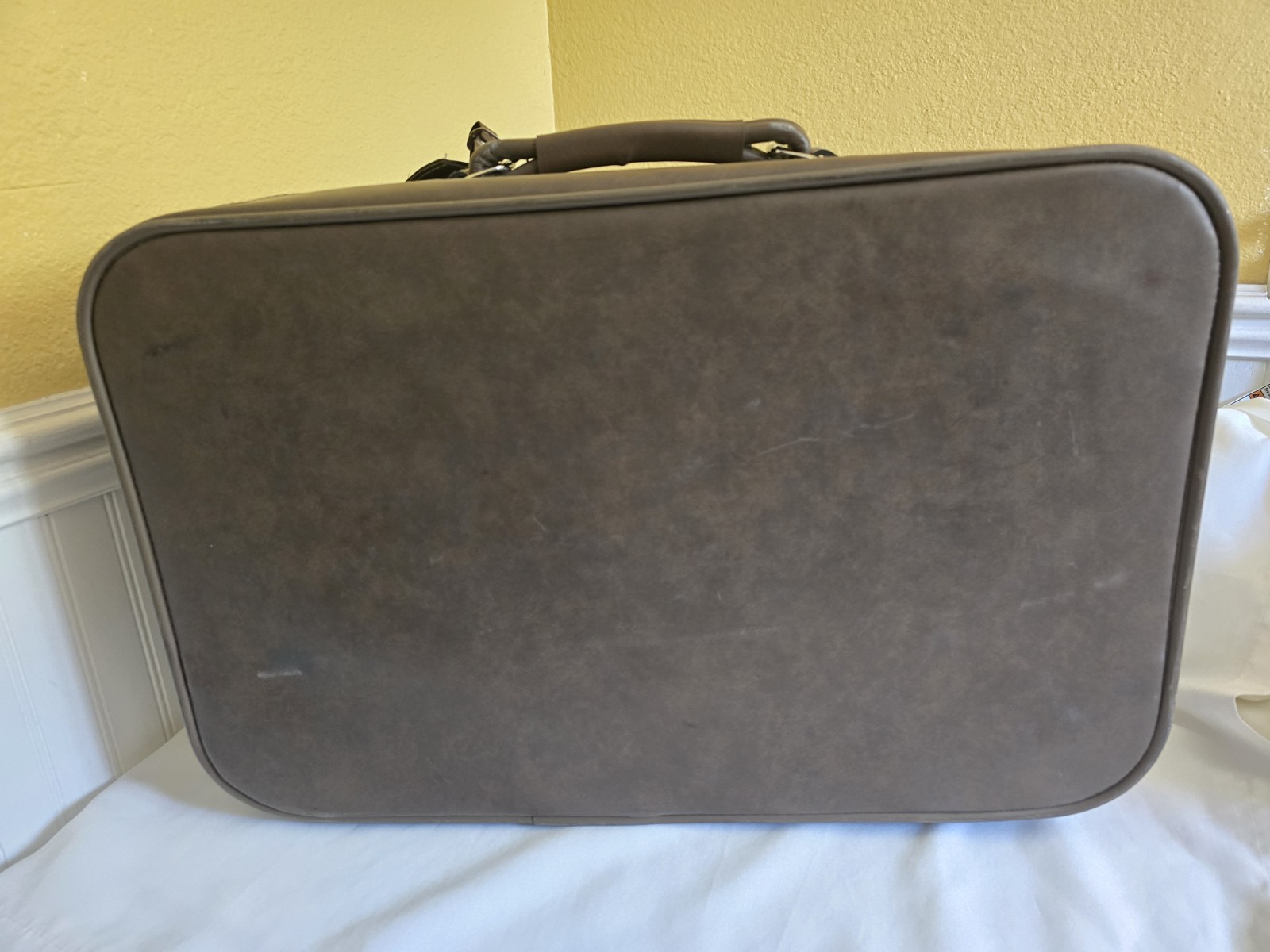Vintage Jordage Travel Tweed Suitcase 22x14x7″
