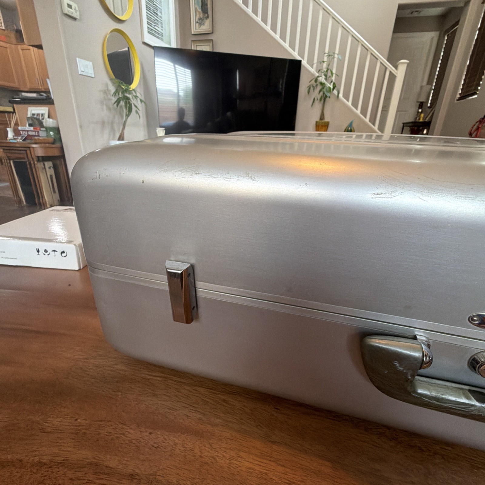 Vintage Halliburton Pre Zero Luggage Suitcase Rare Hangers See Pics 25x18x8
