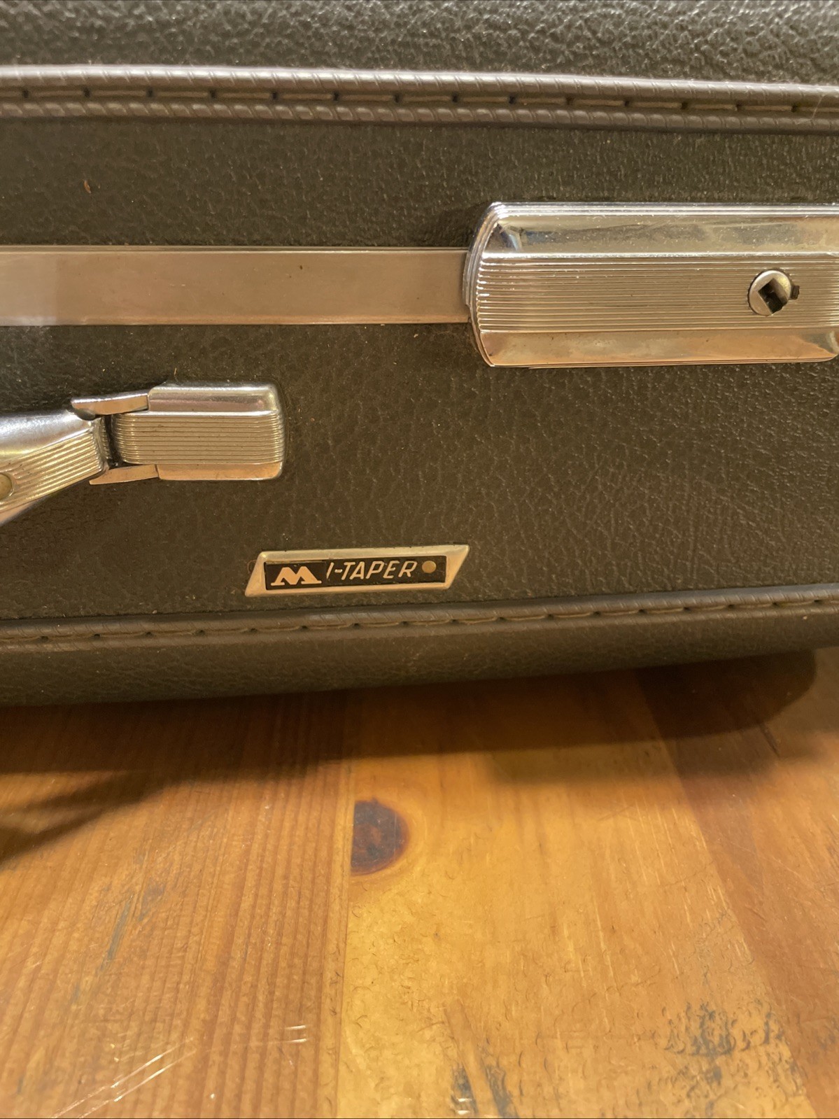 VTG American Tourister MI-Taper 24”x 16” X 7” Grey Suitcase MCM Ready To Travel