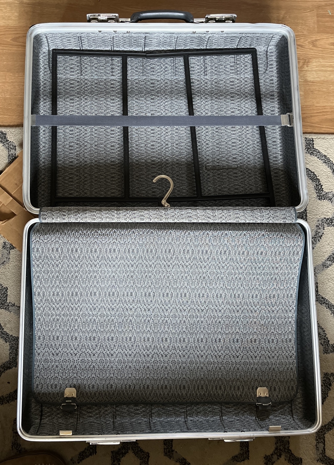 Starflite Molded Luggage 2- Suiter CHARCOAL vtg 1960s Mid Century Modern -No Key