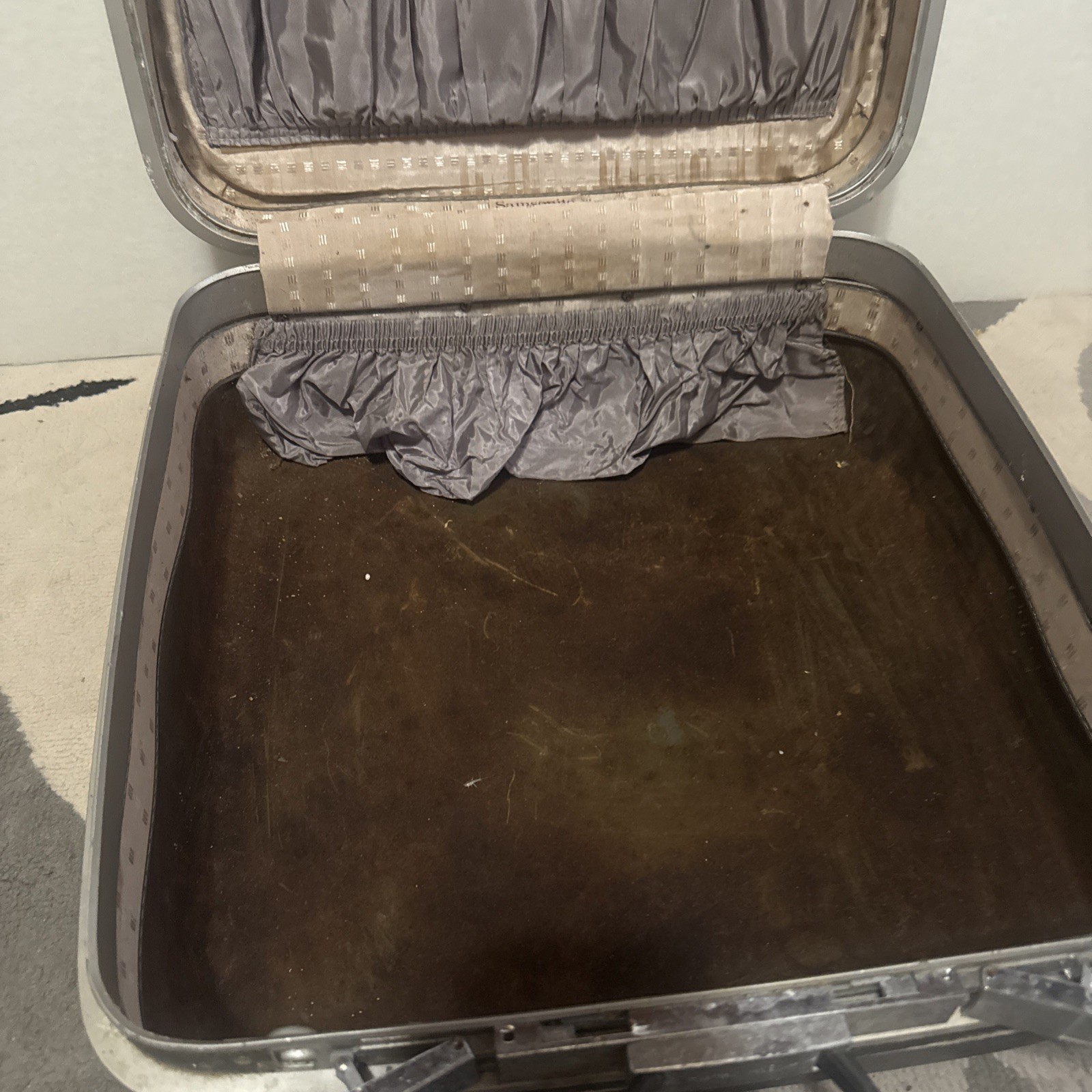 Samosonite Weekender Loop Handle Slate Gray Inside Top Vintage Floral Silk.