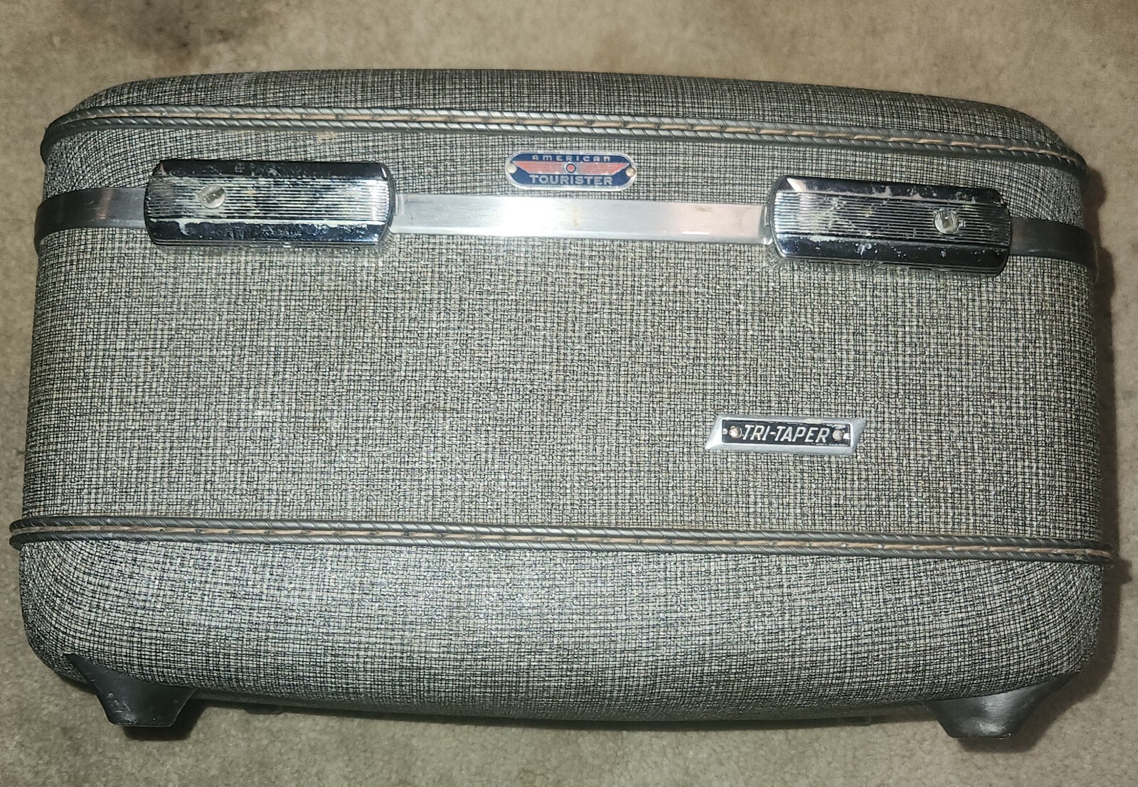 VTG American Tourister Tri-Taper Makeup Hard Case W/ Original Mirror And Tray!