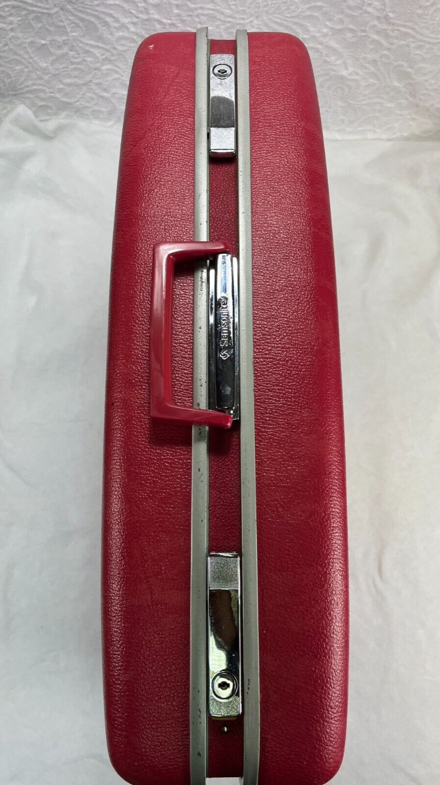 Samsonite 23″ Pink Hard Shell Royal Traveler Medalist Suitcase