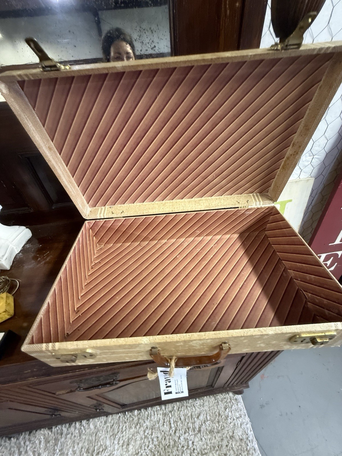 VINTAGE 50s BROWN SQUARE SUITCASE 21” RETRO LUGGAGE INTERIOR MID CENTURY