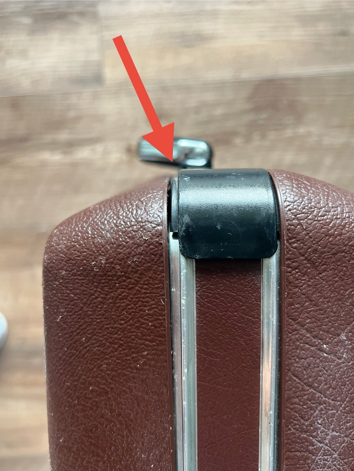 Vintage Samsonite Broker Briefcase Hard Shell Scuff Marks No Key Alignment Off