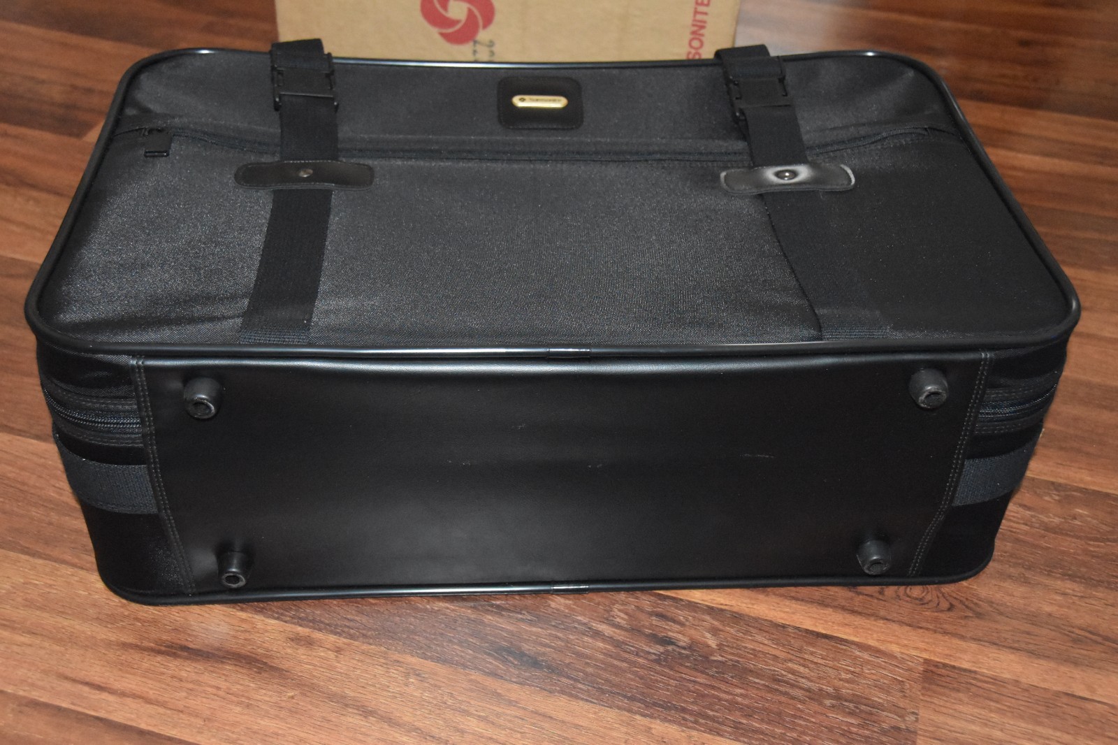 NEW VINTAGE 1980s Samsonite Kicks Traveler 24 Luggage Suitcase NWT & BOX Black