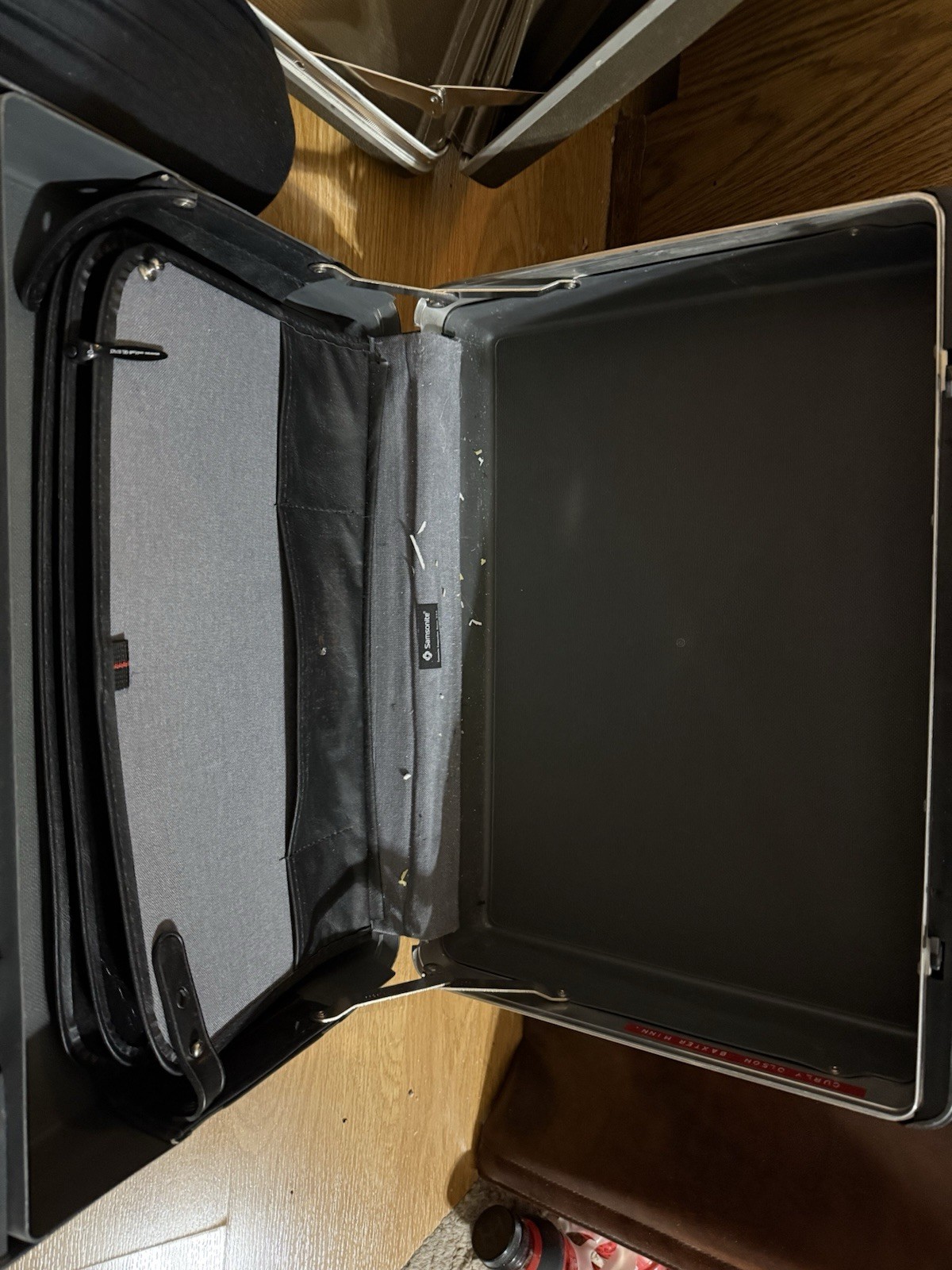 Samsonite Hard Shell Locking Briefcase With 2 Key