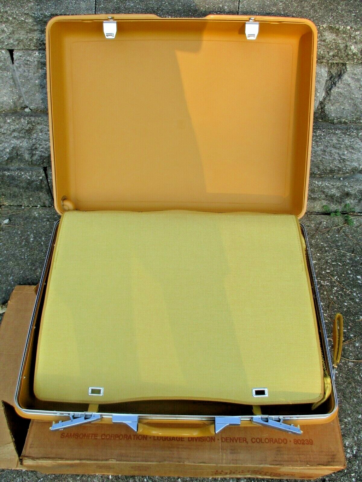 Samsonite Montbello II Harvest Gold 4 pc Luggage Set 1970s Hard Side 3 Boxes VTG