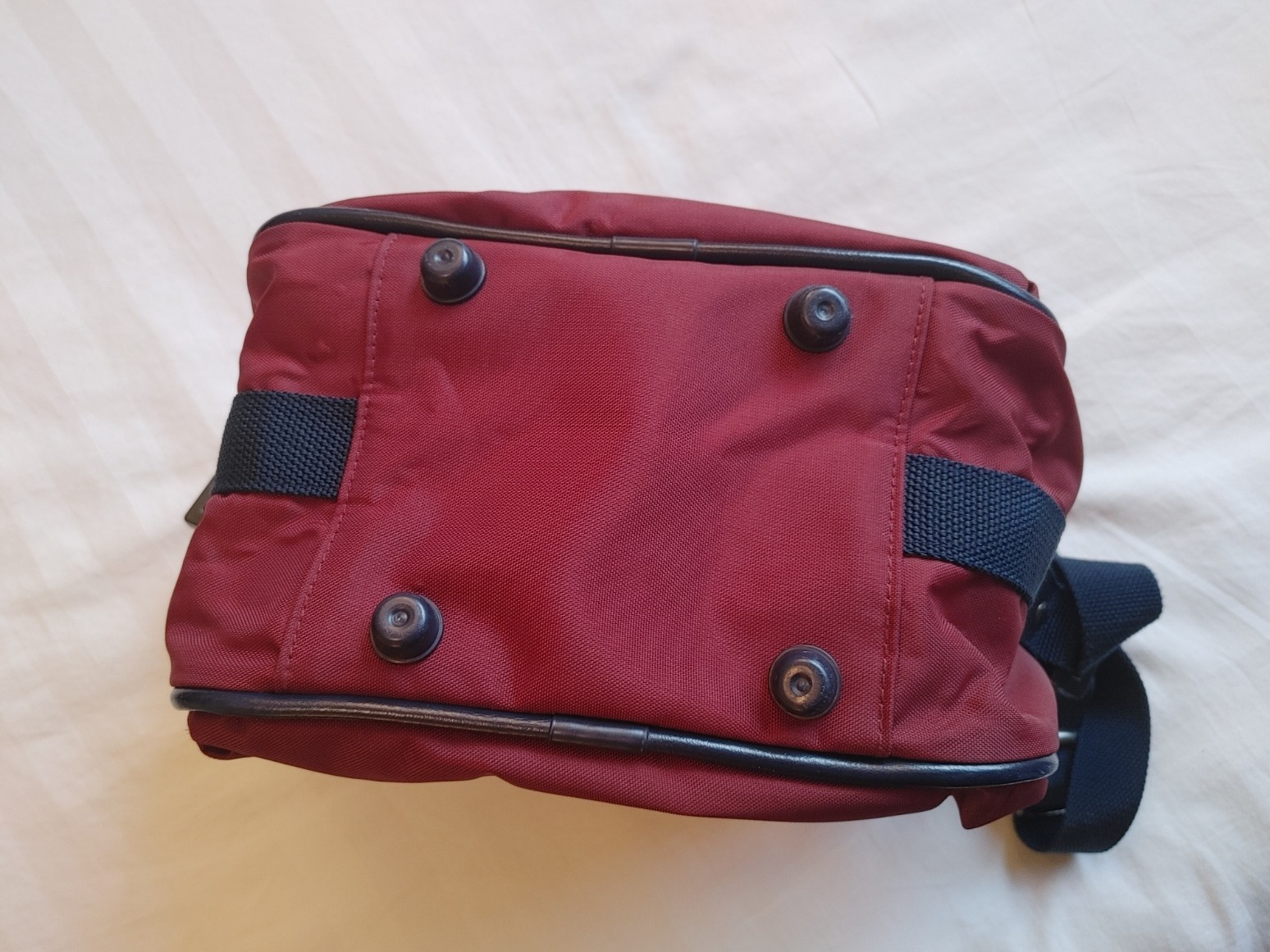 Samsonite Vintage Burgundy Overnight Shoulder Travel Flight Bag Zipper Pockets
