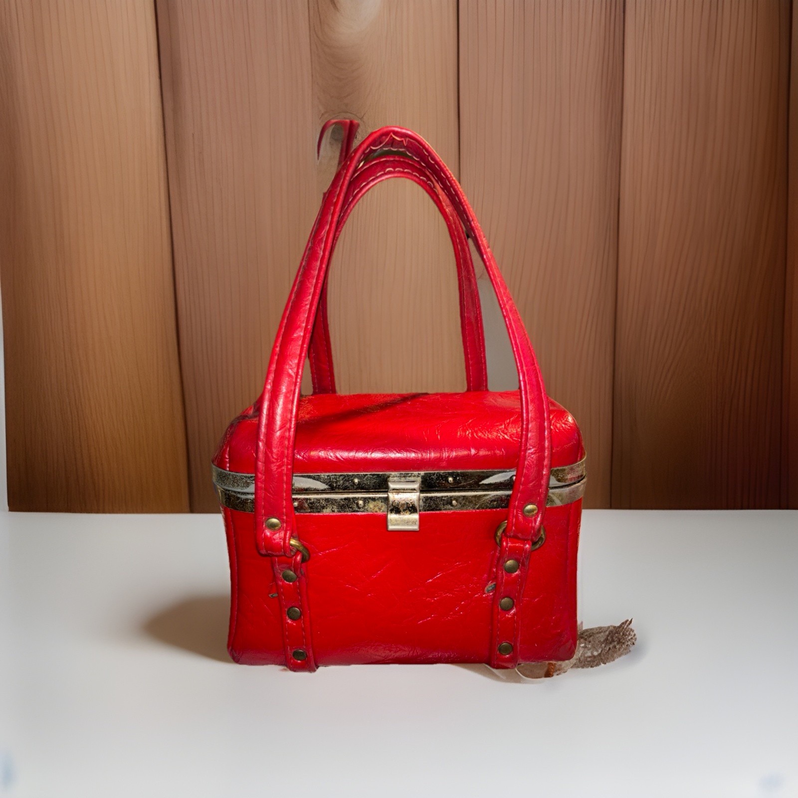 Vtg 4/50’s /60’s Travel makeup Case Red With Black Inside