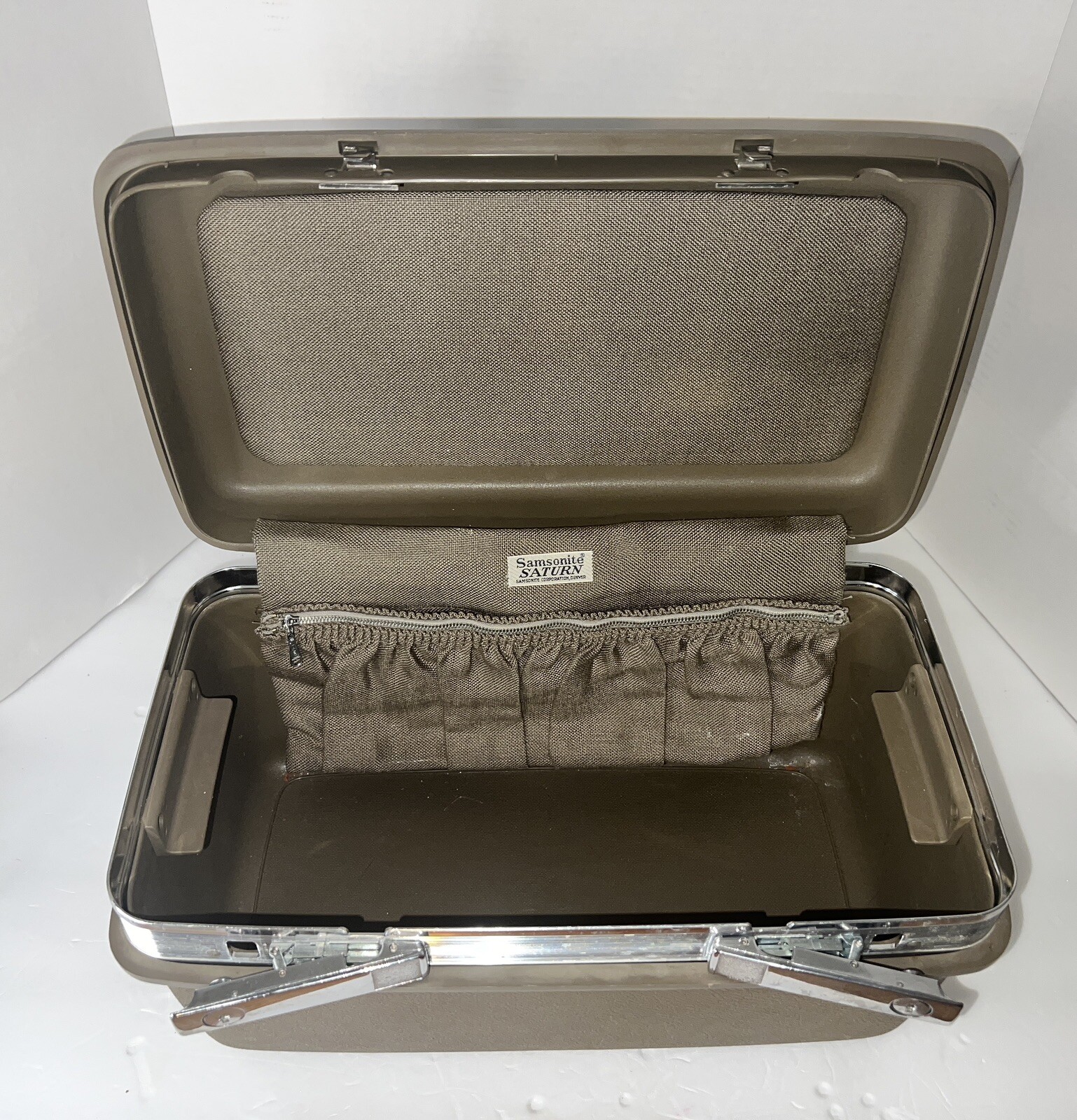 Vintage Samsonite Saturn Train Vanity Case Brown Tan Luggage w/ Key No Tray GUC