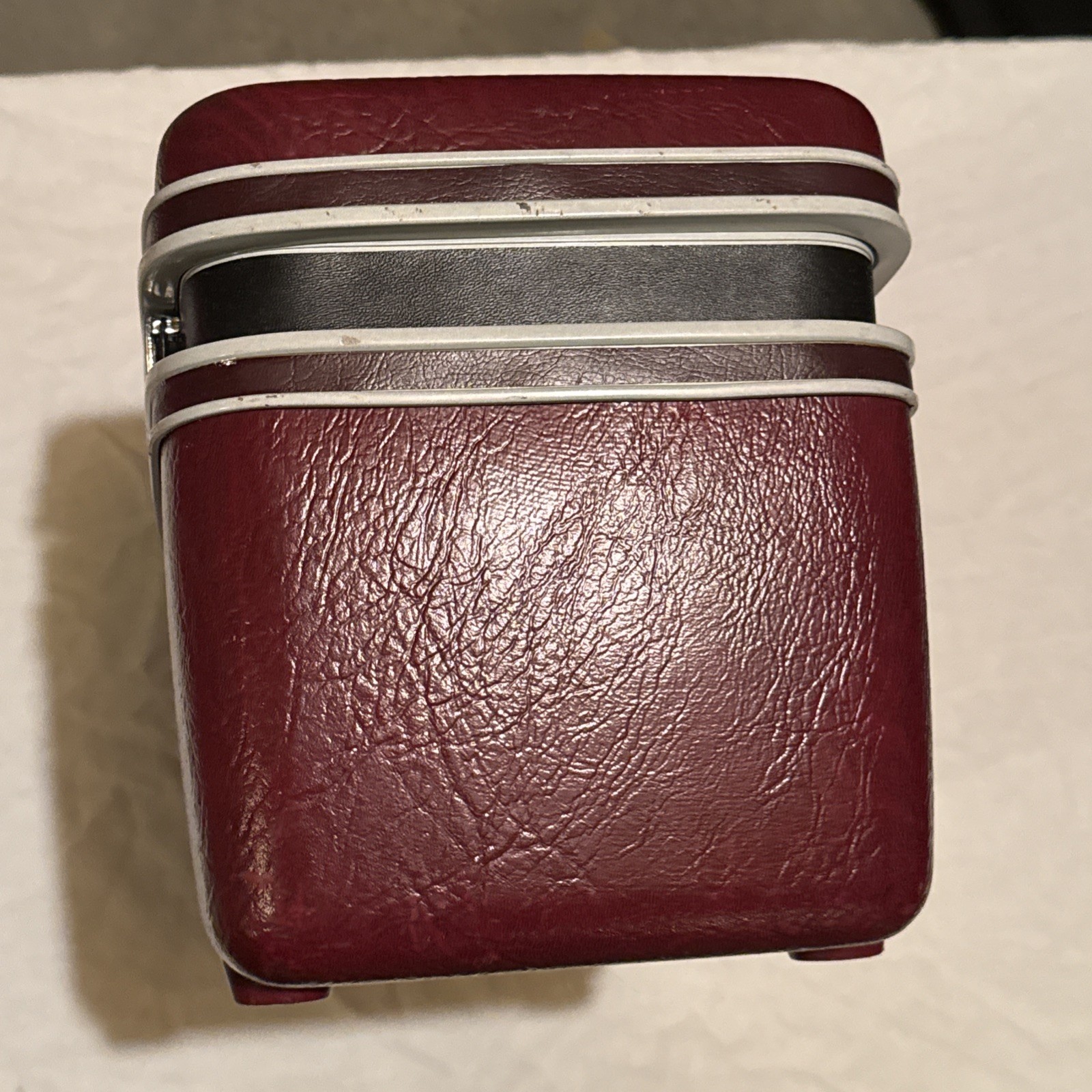 Vintage 1970s Samsonite Sentry Maroon Travel/Make Up Case with Mirror & Tray