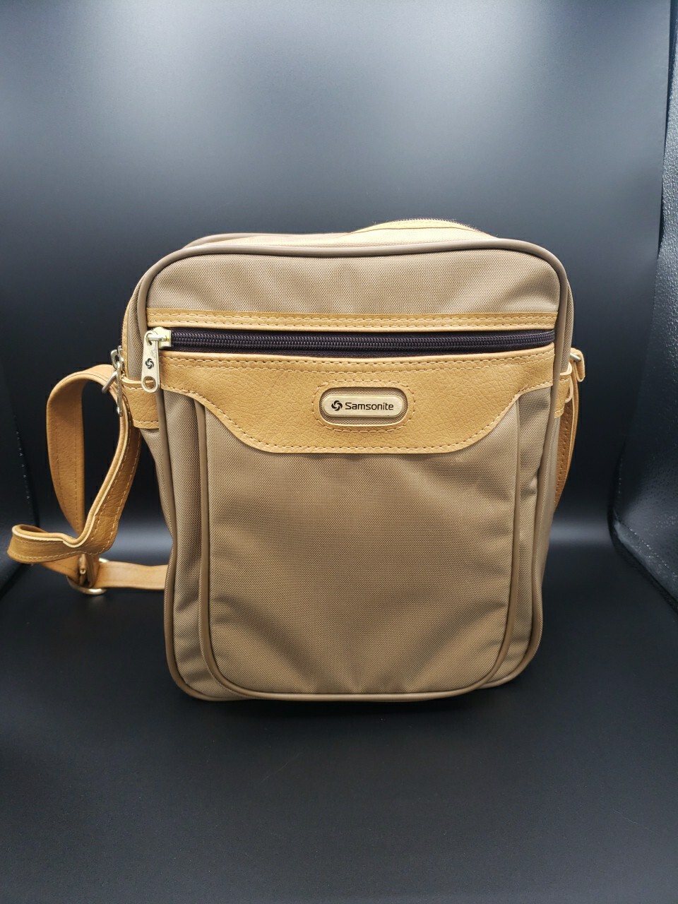 Vintage Samsonite Cross Body Carry On Messenger Bag Tote Purse Tan Brown Khaki