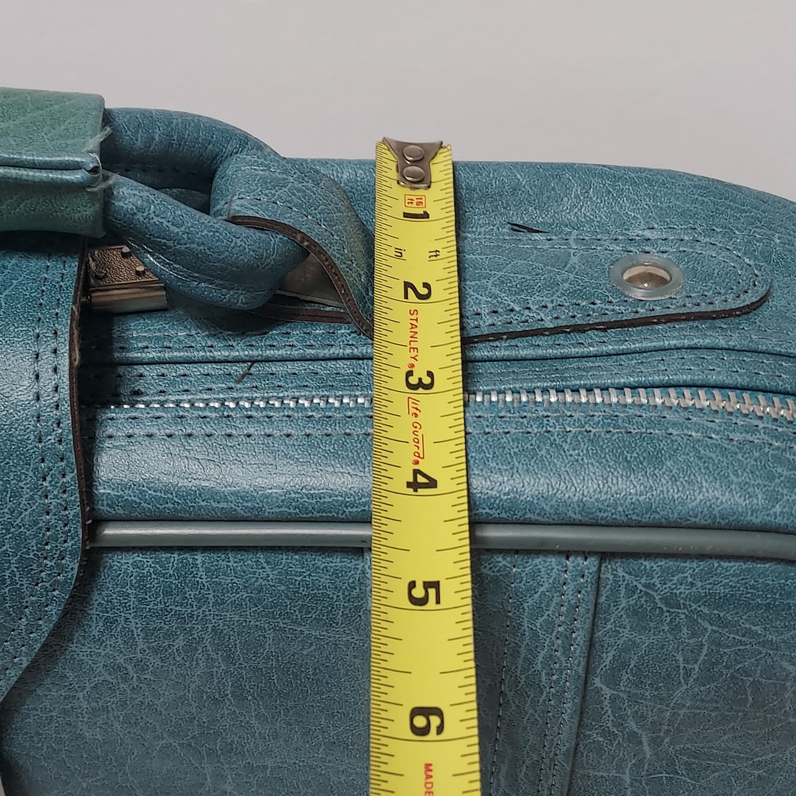 Vintage World Traveler Suitcase Soft Case Carrier Mid-Century Blue W/Lock & Keys