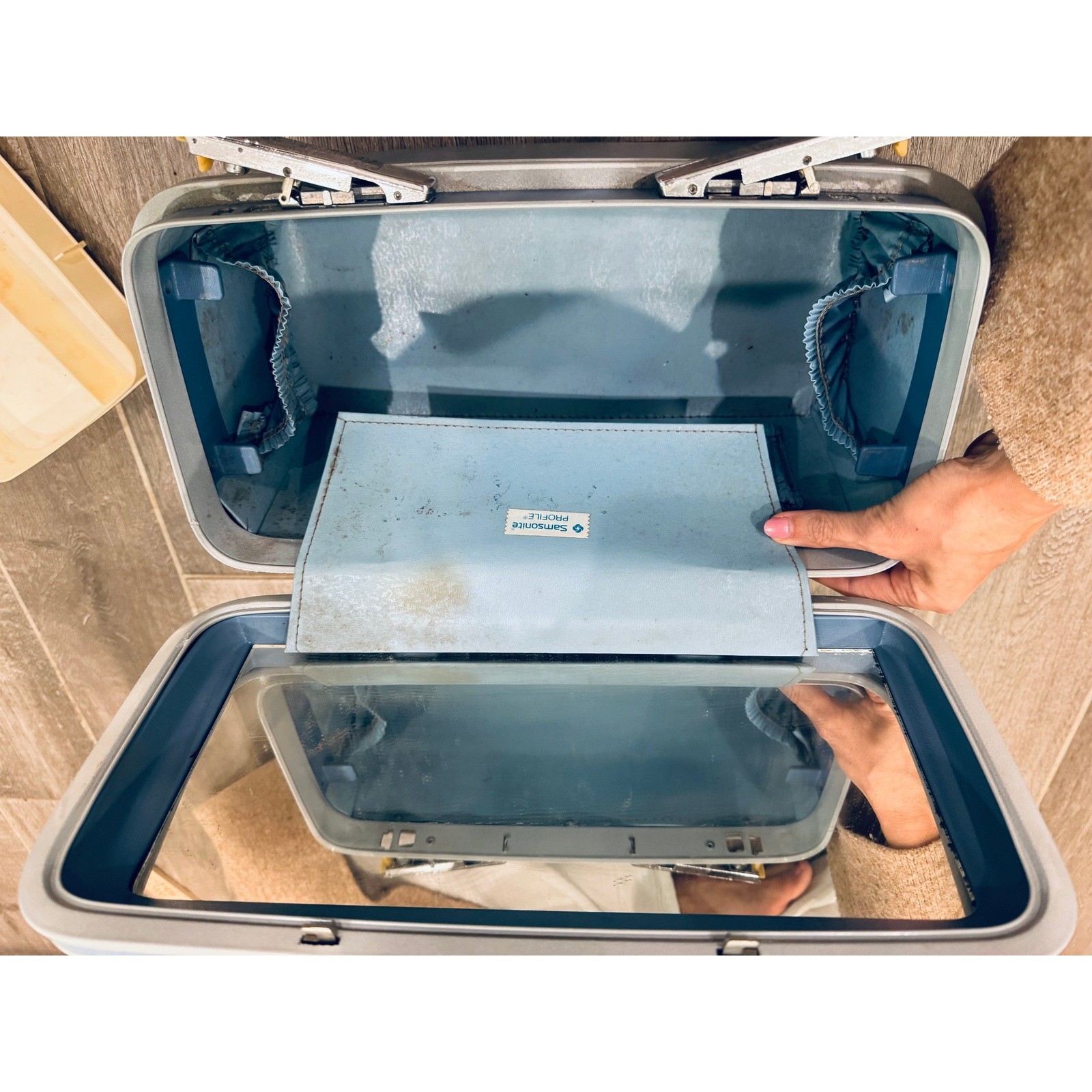 Vintage Samsonite Profile Blue Train Case Cosmetic Makeup Case Retro Mirror Tray