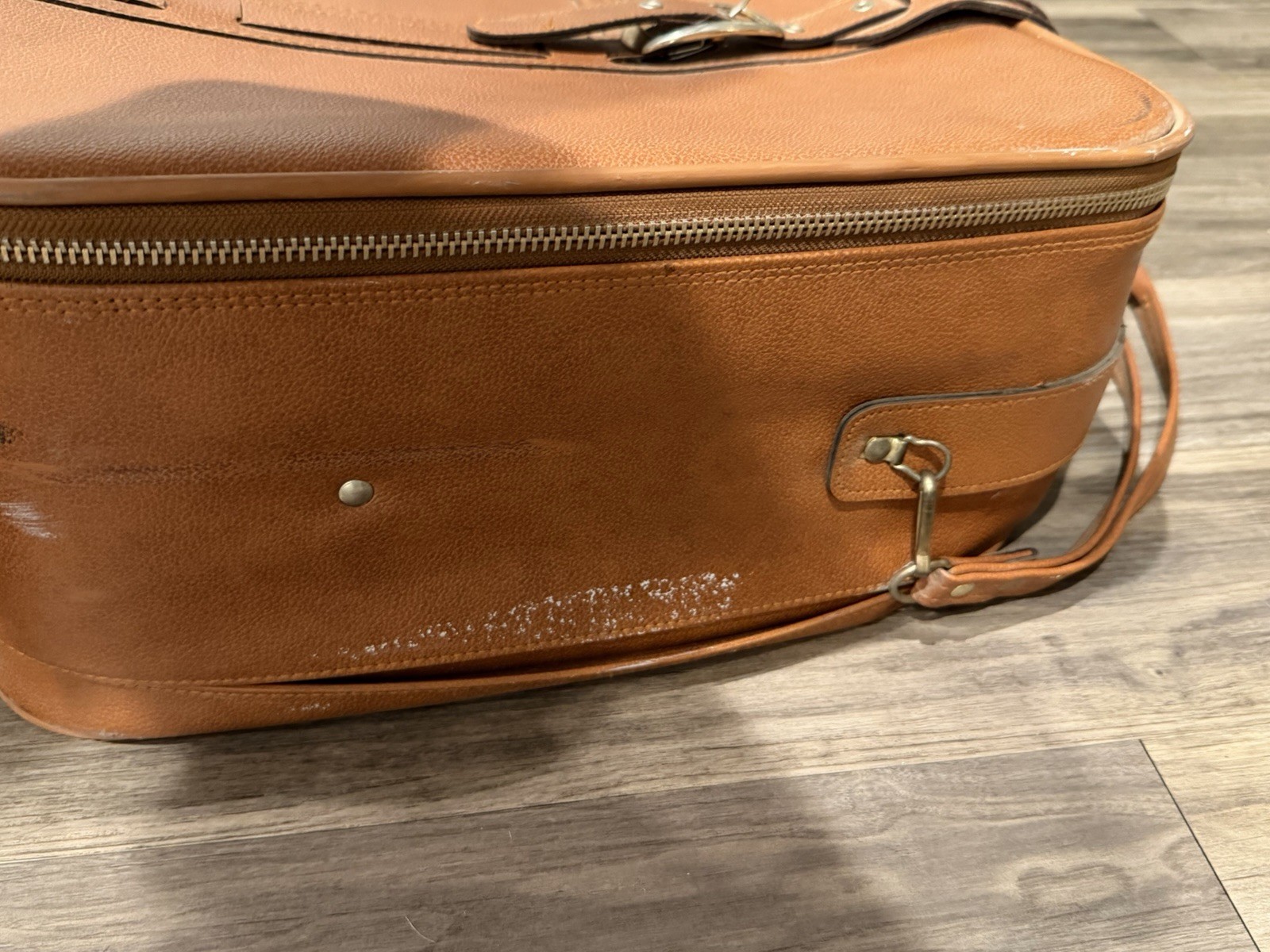 Vintage JC Penney Jaguar Leather Rolling Suitcase Cognac Brown Lock Keys YKK