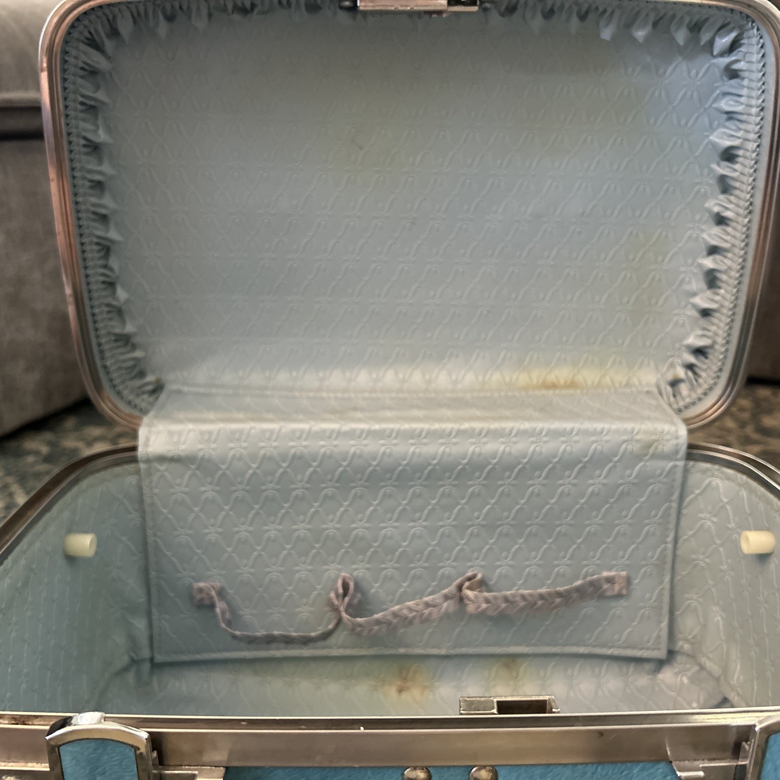 Vintage American Tourister Escort Blue Train Case Mid Century Hard Shell w Tray
