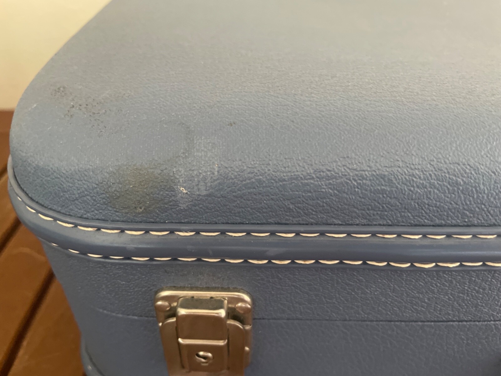 Vintage 1960s Luggage Monarch Blue Hard Shell Suitcase Set – Pristine w/Keys