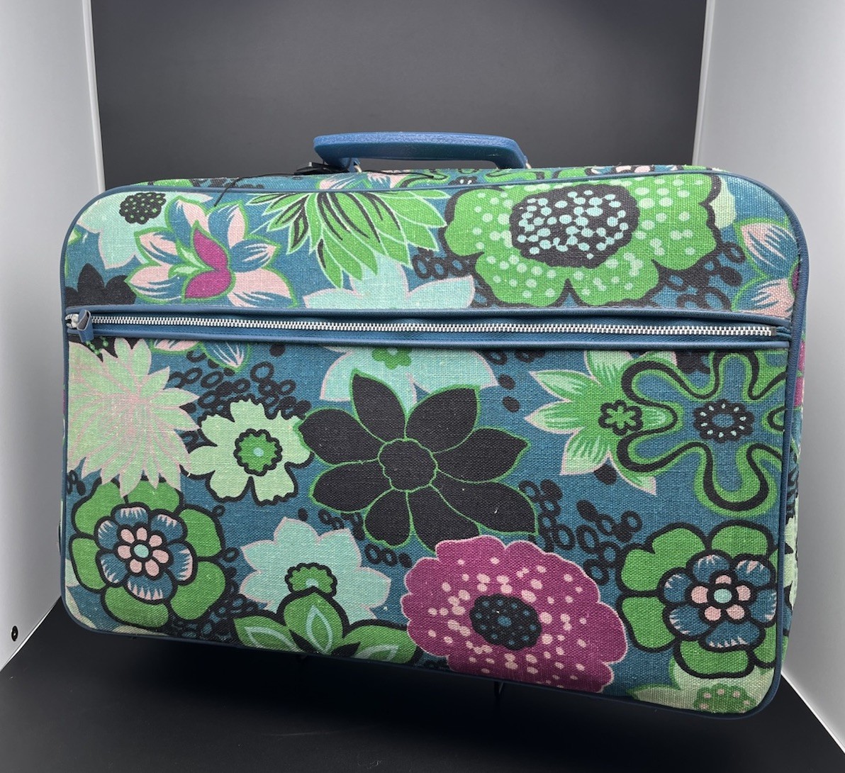 Vintage 1970’s Hippie/Boho/Flower Power 70’s Design Suitcase Well-Loved / Worn