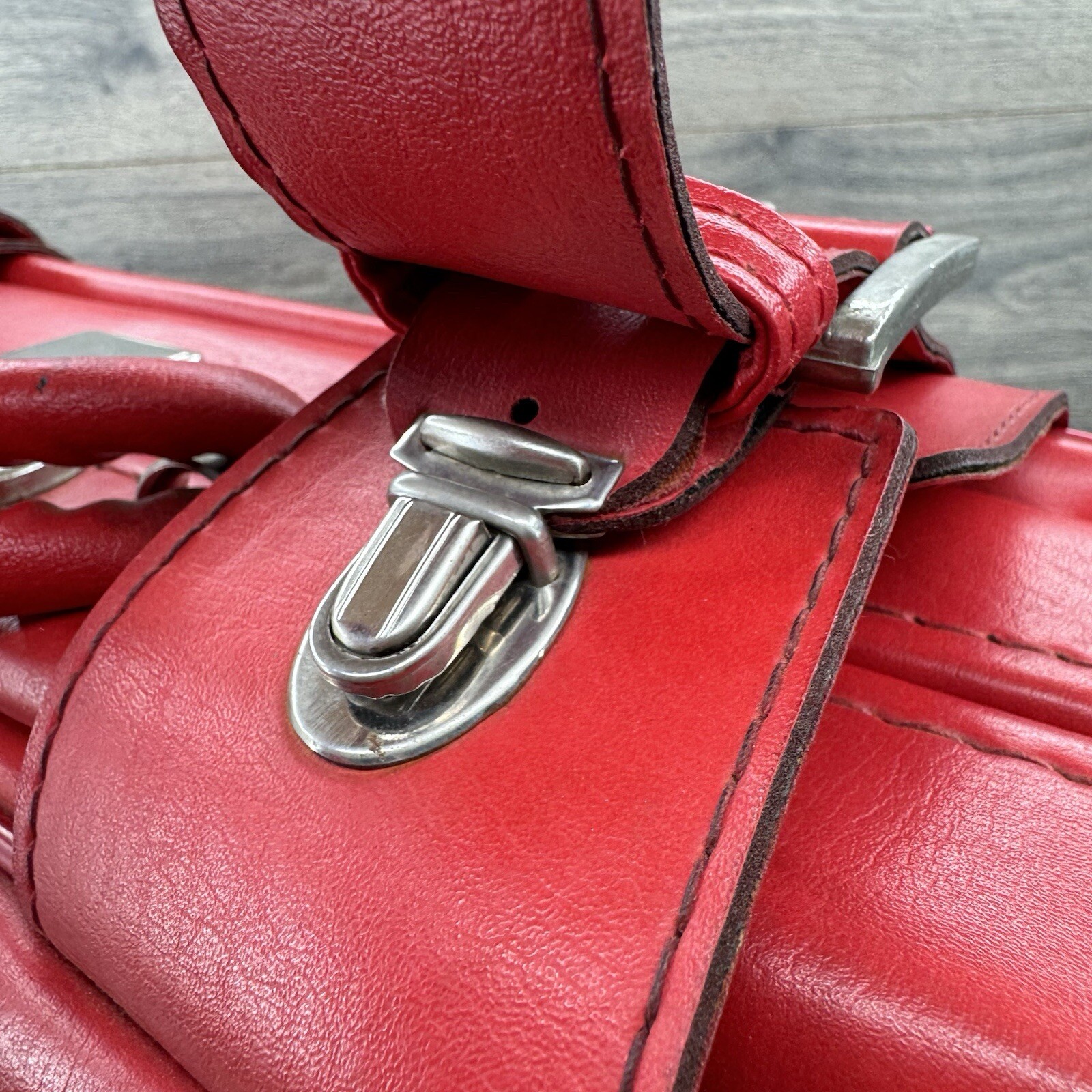 Vintage Carry On Leather Weekender Hard Frame Suit Case Red Strap Buckle 16 x 14