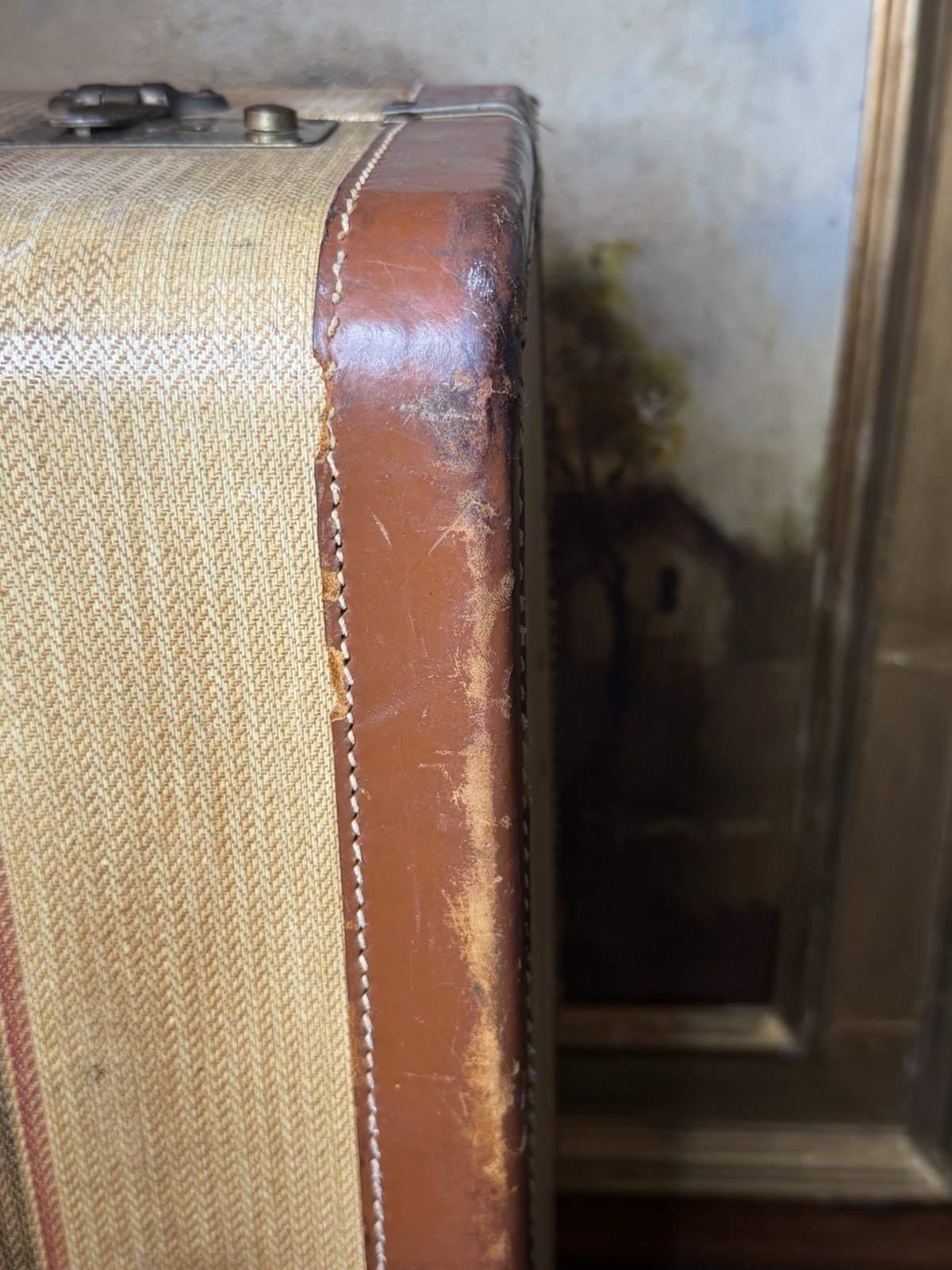 Vintage Belber tweed suitcase with a brown leather handle Wardrobe Hangers