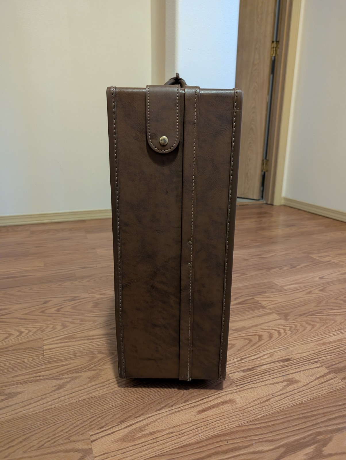 Vintage Hartmann Hard Shell Leather Suitcase Dark Brown / Paisley 26″x20″