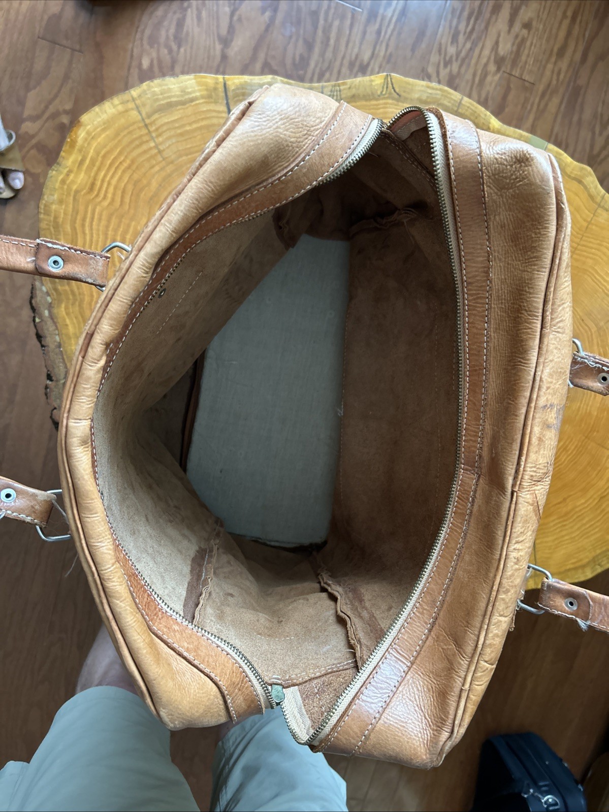 Torres Artesania Natural Leather Luggage With Wheels Made In Paraguay