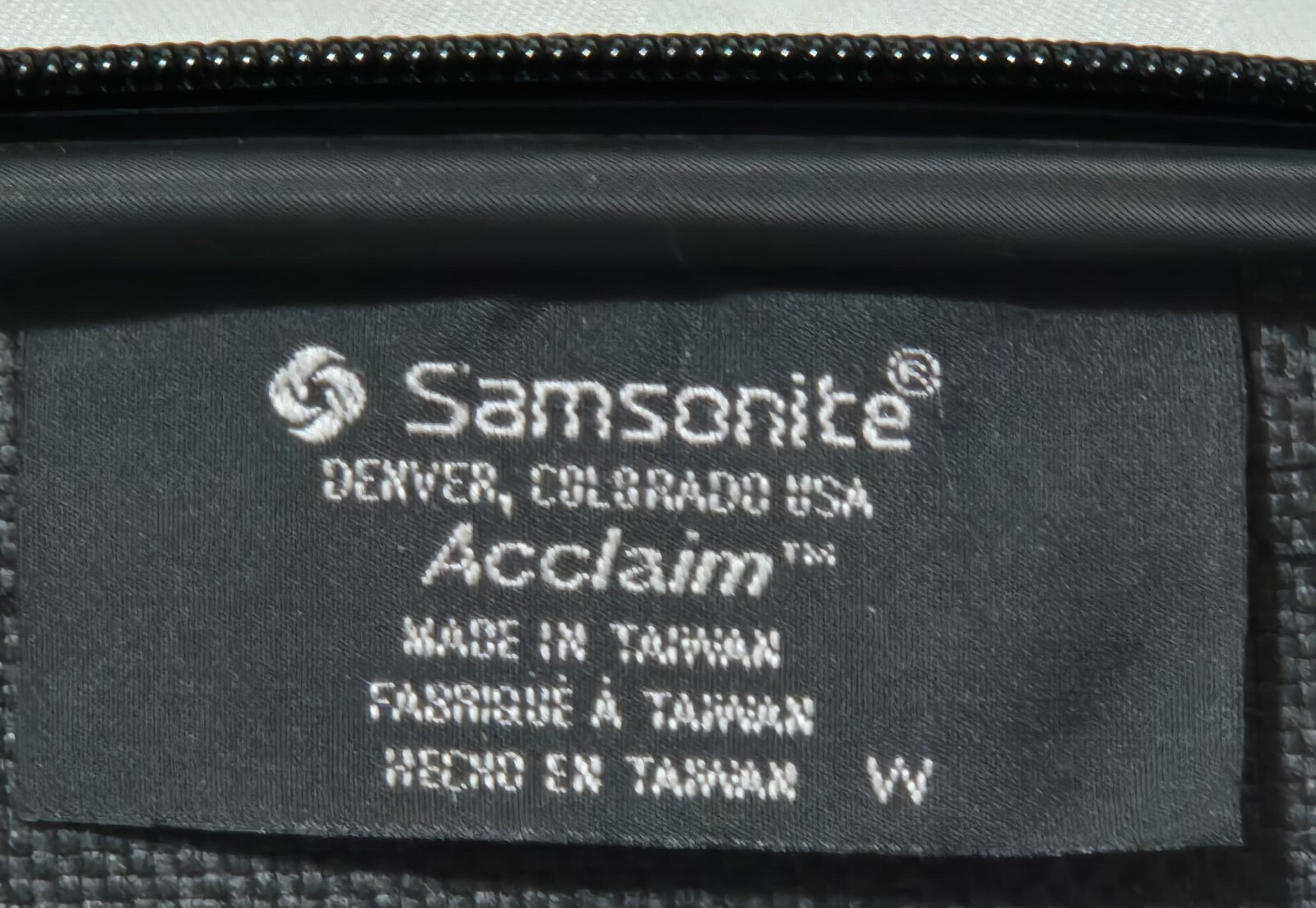 RARE! VINTAGE SAMSONITE ACCLAIM BRIEFCASE / LAPTOP / TOTE BAG WITH LOCK & KEYS