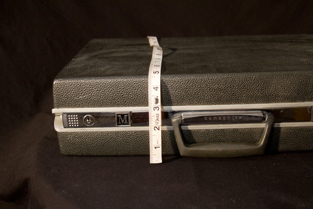 Vintage Samsonite Classic 3 Hard Shell Business Attache Case No Key Retro Prop
